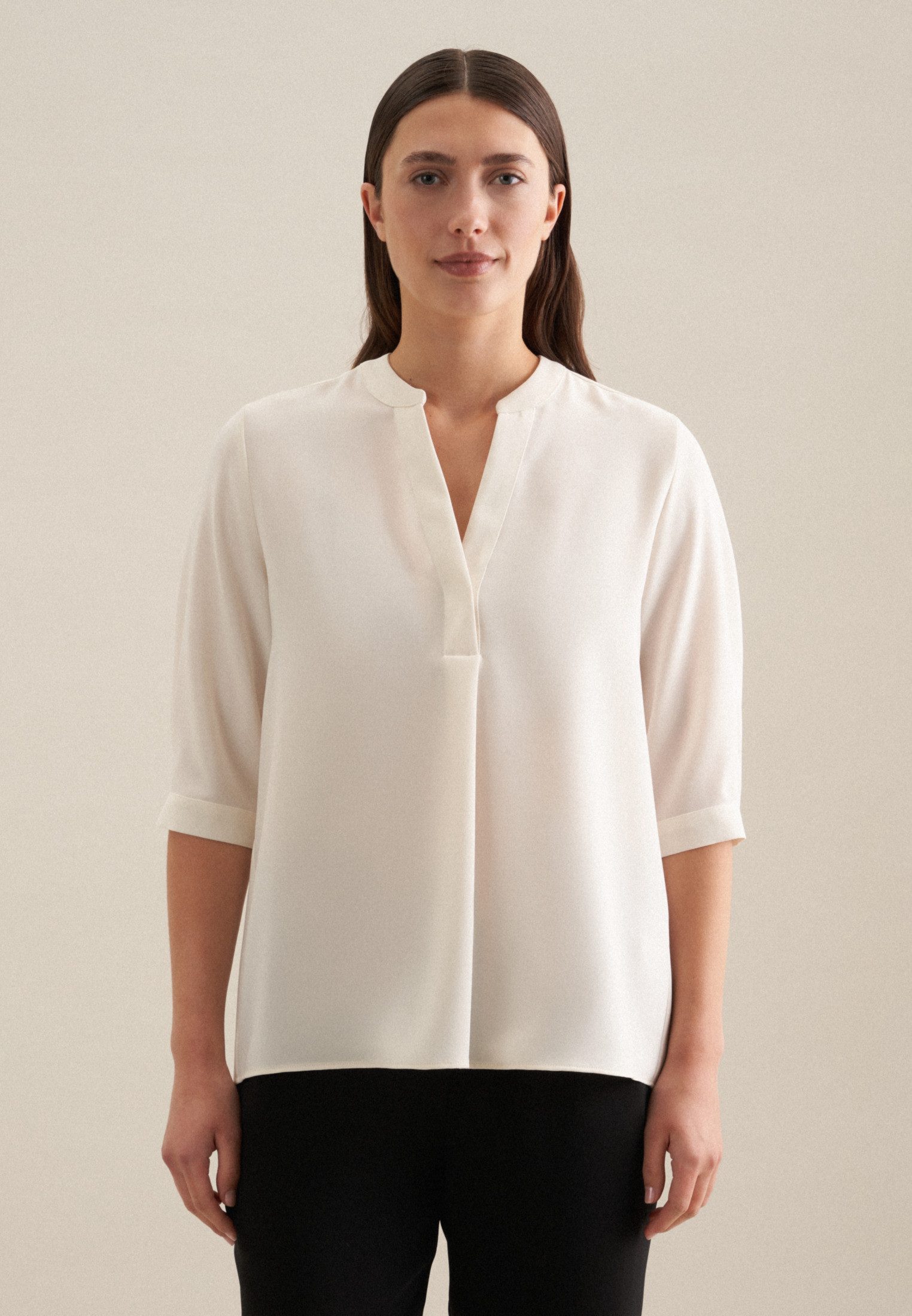 Klassische Bluse Schwarze Rose