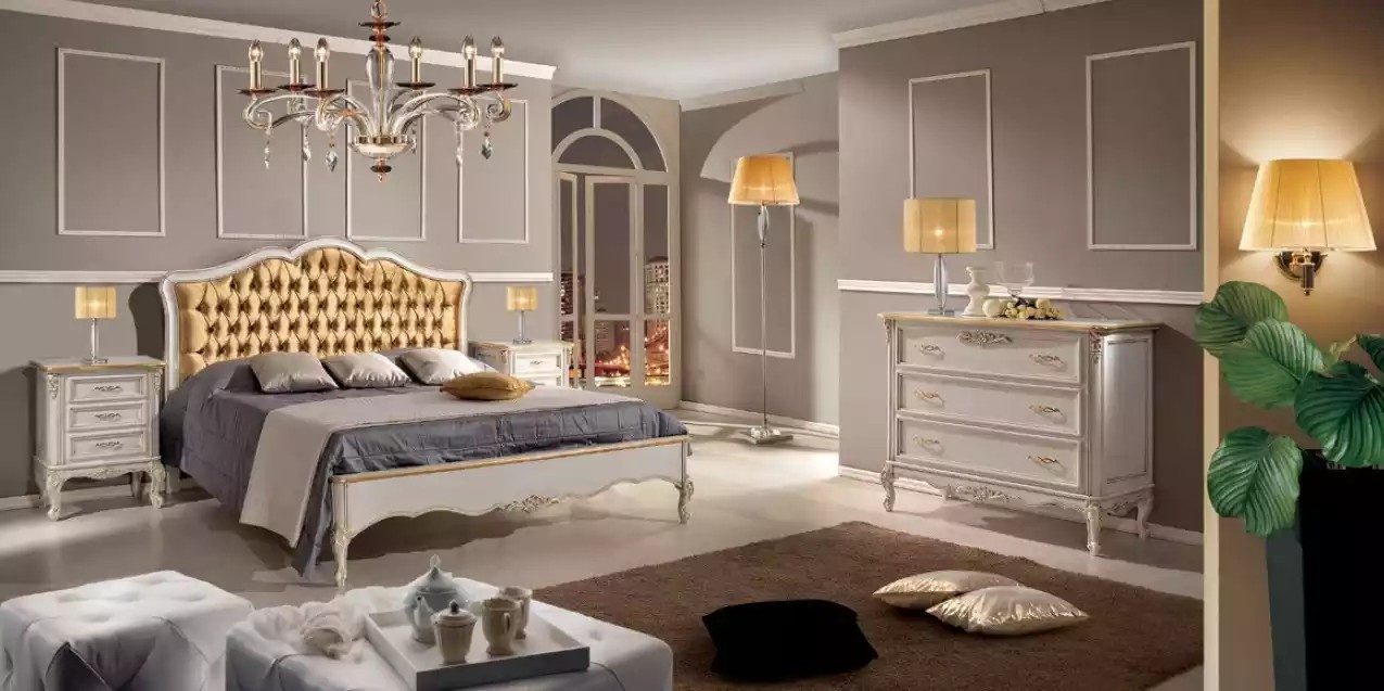 JVmoebel Schlafzimmer-Set Elegantes Schlafzimmer Set aus Holz in warmem Beigeton, (4-tlg., Bett + 2x Nachttische + Kommode), Made in Europa