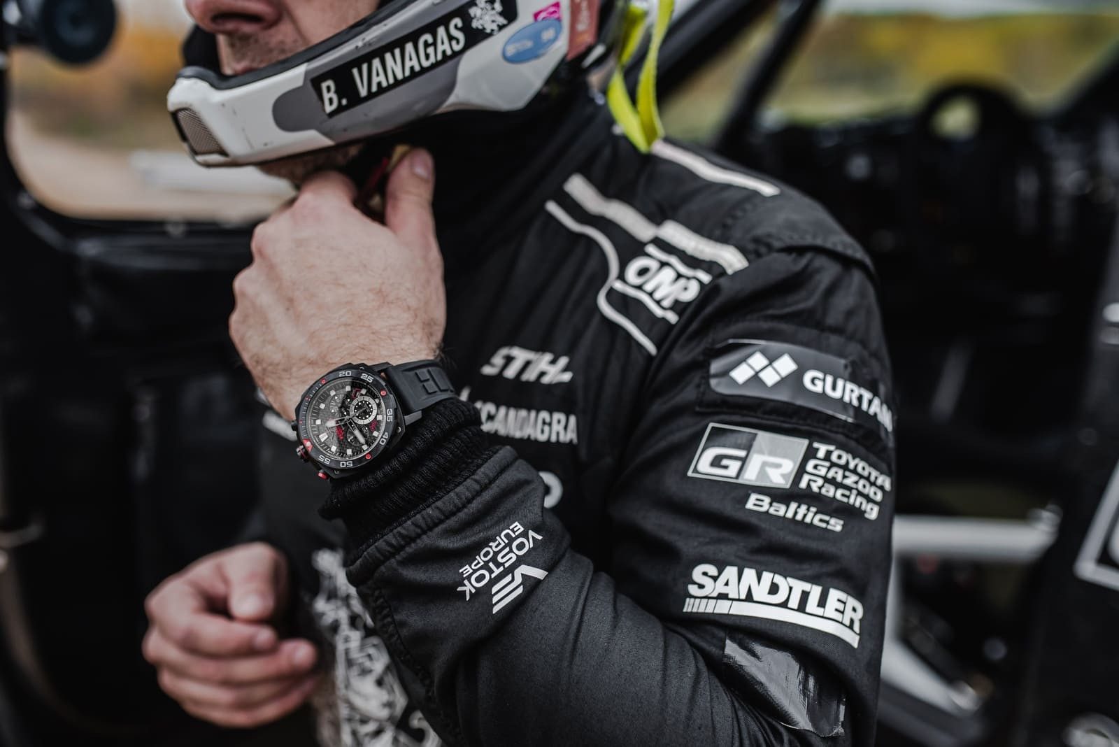 Vostok Europe Chronograph Herrenuhr 650J740 Dakar Edition Titan Carbon 45,5 mm – Bild 4 von 5