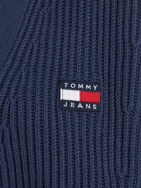Tommy Jeans Strickjacke TJW ESSENTIAL BADGE CARDIGAN mit Tommy Jeans Logo-Badge