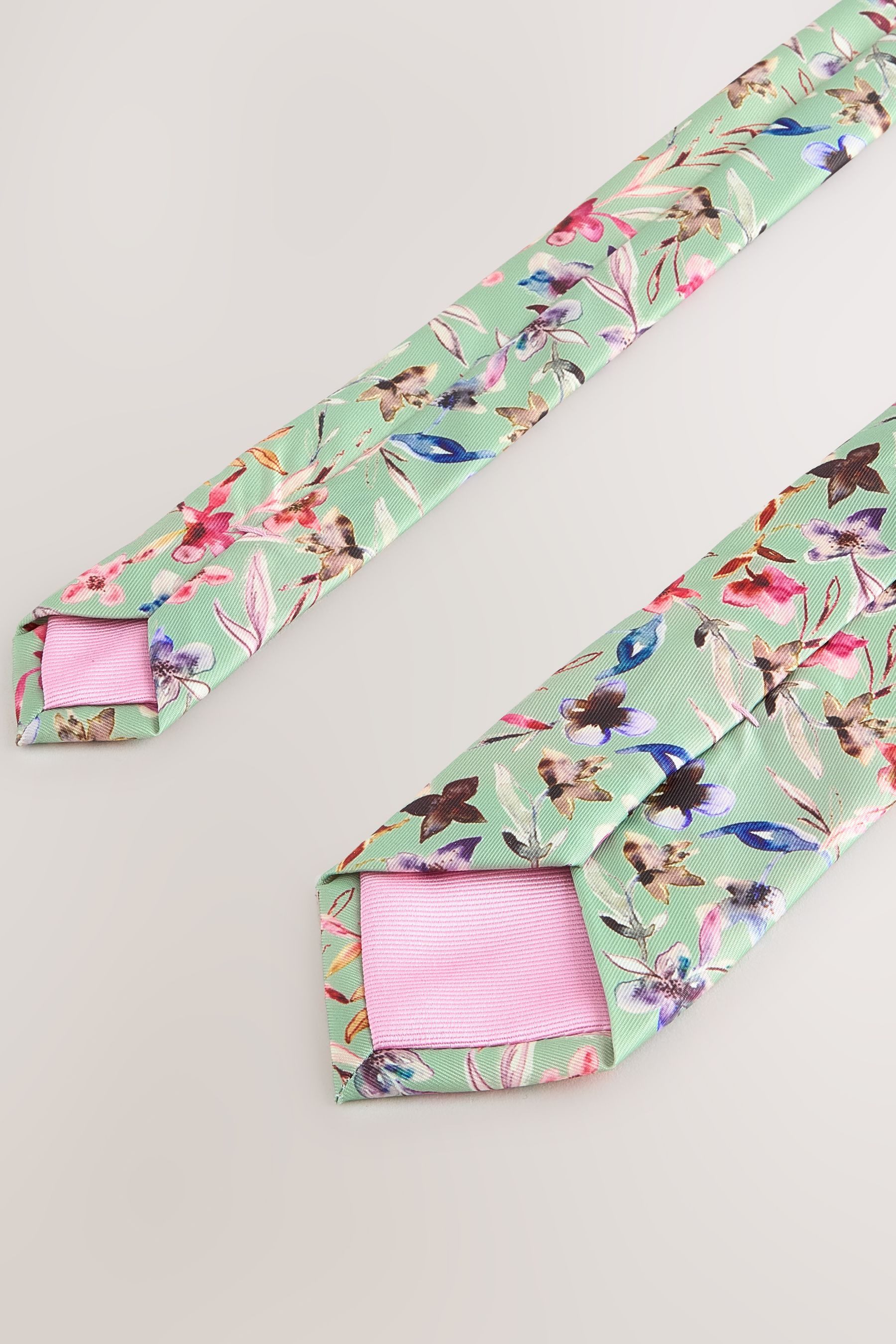 Krawatte Krawatte und Einstecktuch mit floralem Print