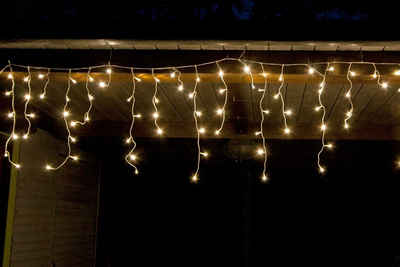 F-H-S International LED-Lichterkette, Eisregen für Dachrinnen 4,2m warmweiß Timer weiß