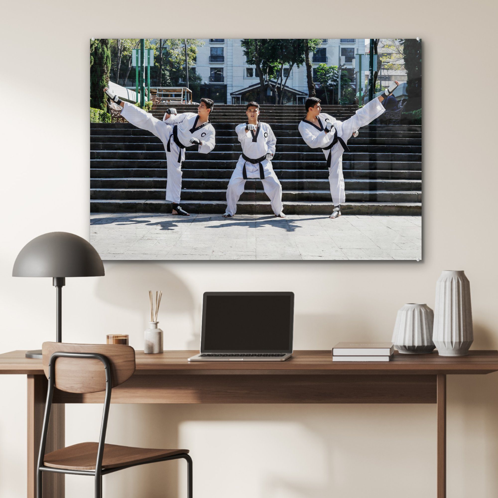 (1 St), Taekwondo-Kämpfer, Wohnzimmer MuchoWow Acrylglasbild & Schlafzimmer Acrylglasbilder Drei