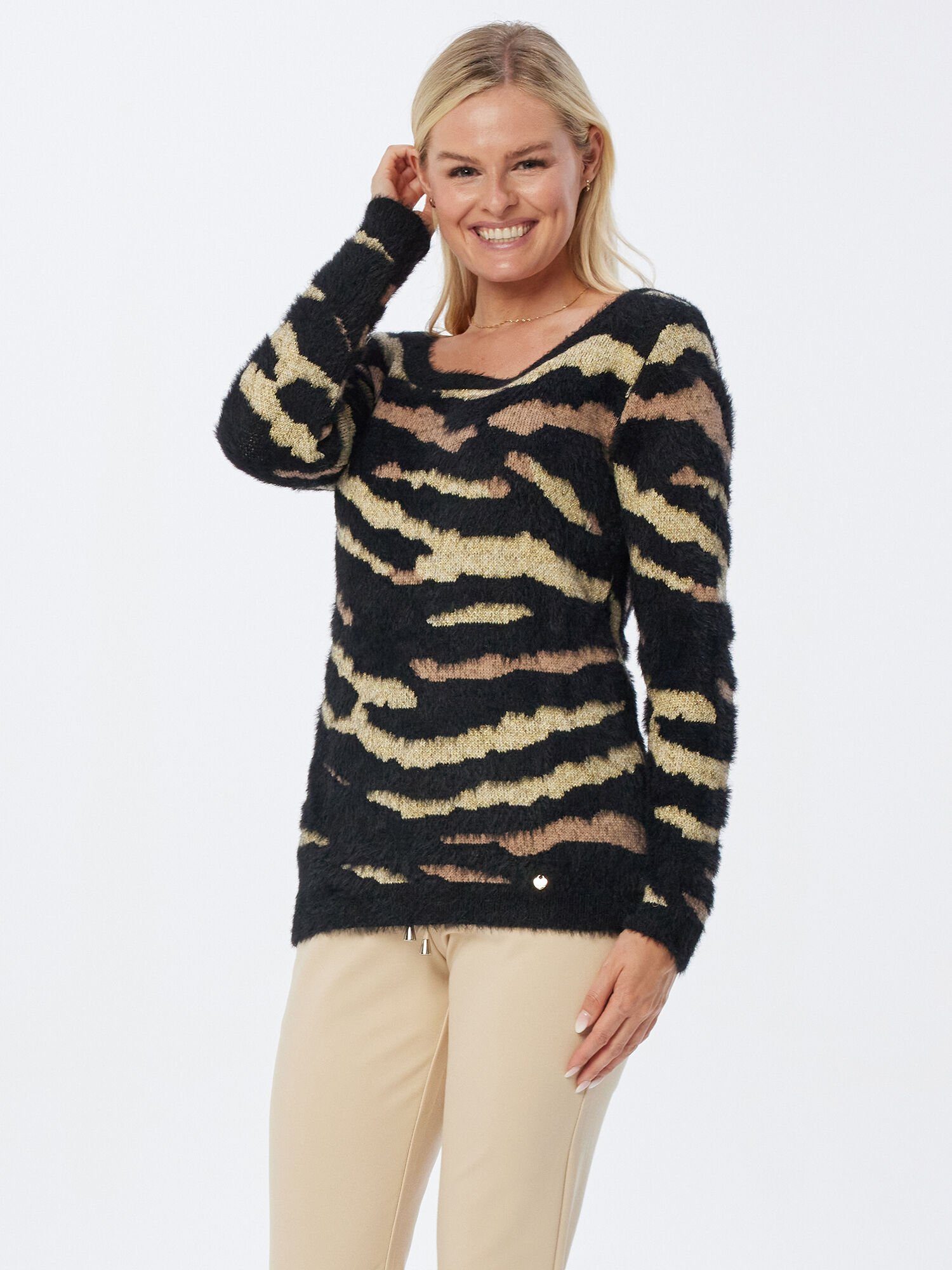 Christian Materne Jacquardpullover Strickware koerpernah mit Tigermuster