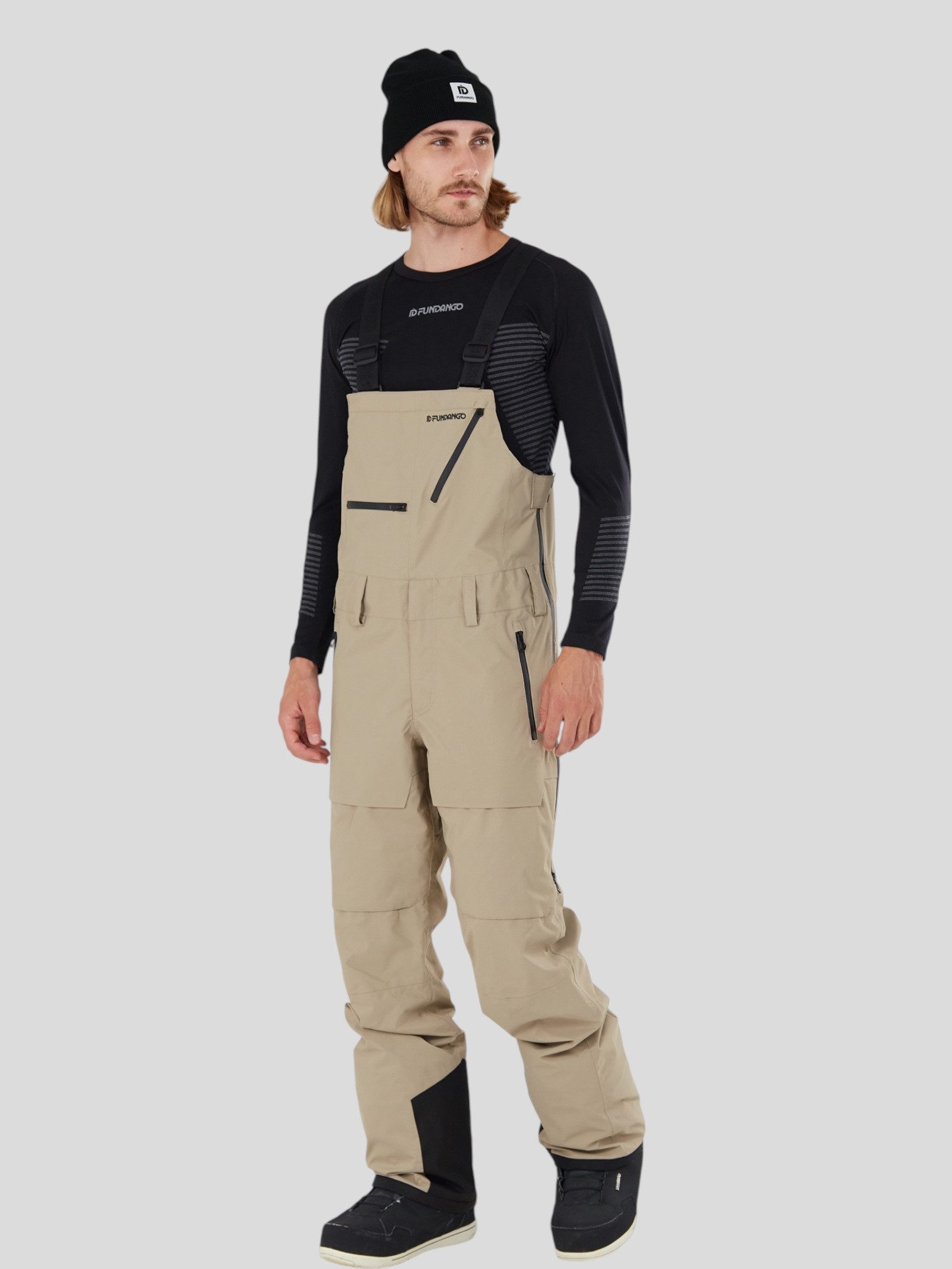Fundango Skihose Benton 3L Bib Eignet sich hervorragend für starke Regenfälle und kalte Temperaturen.