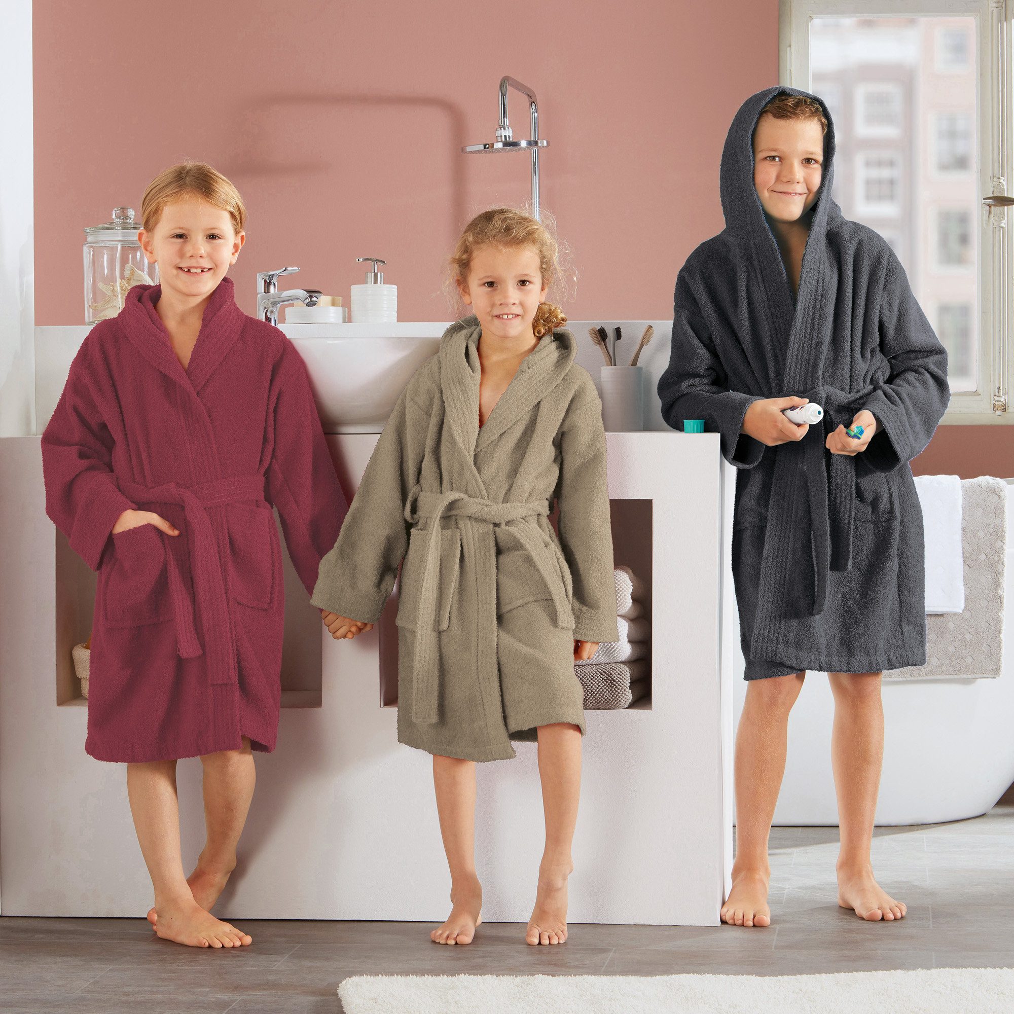 REDBEST Kinderbademantel Kinder-Bademantel "Chicago" mit Kapuze, Rückenlänge: 63 cm, Frottier, mit Kapuze/mit Aufsatztasche:, default, Walk-Frottier Uni – Bild 4 von 5