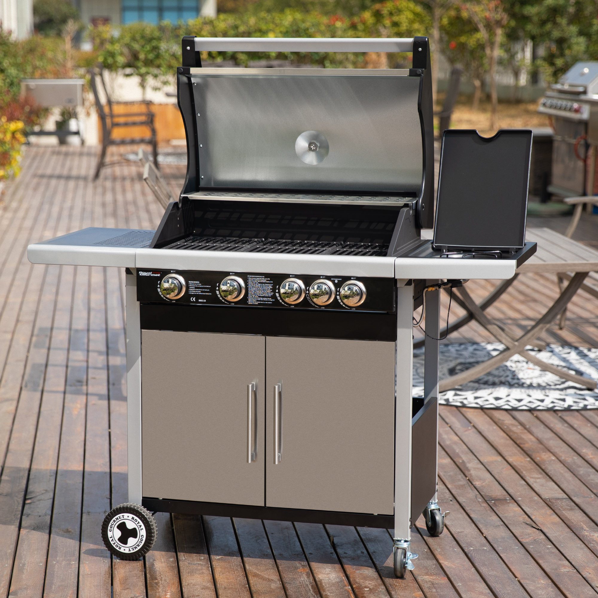 Royal Gourmet Gasgrill 4+1 Brenner Gasgrill Grillwagen mit Unterschrank, 133x109x55cm, Edelstahlbrenner mit 14,5 kW und automatischer Zündung