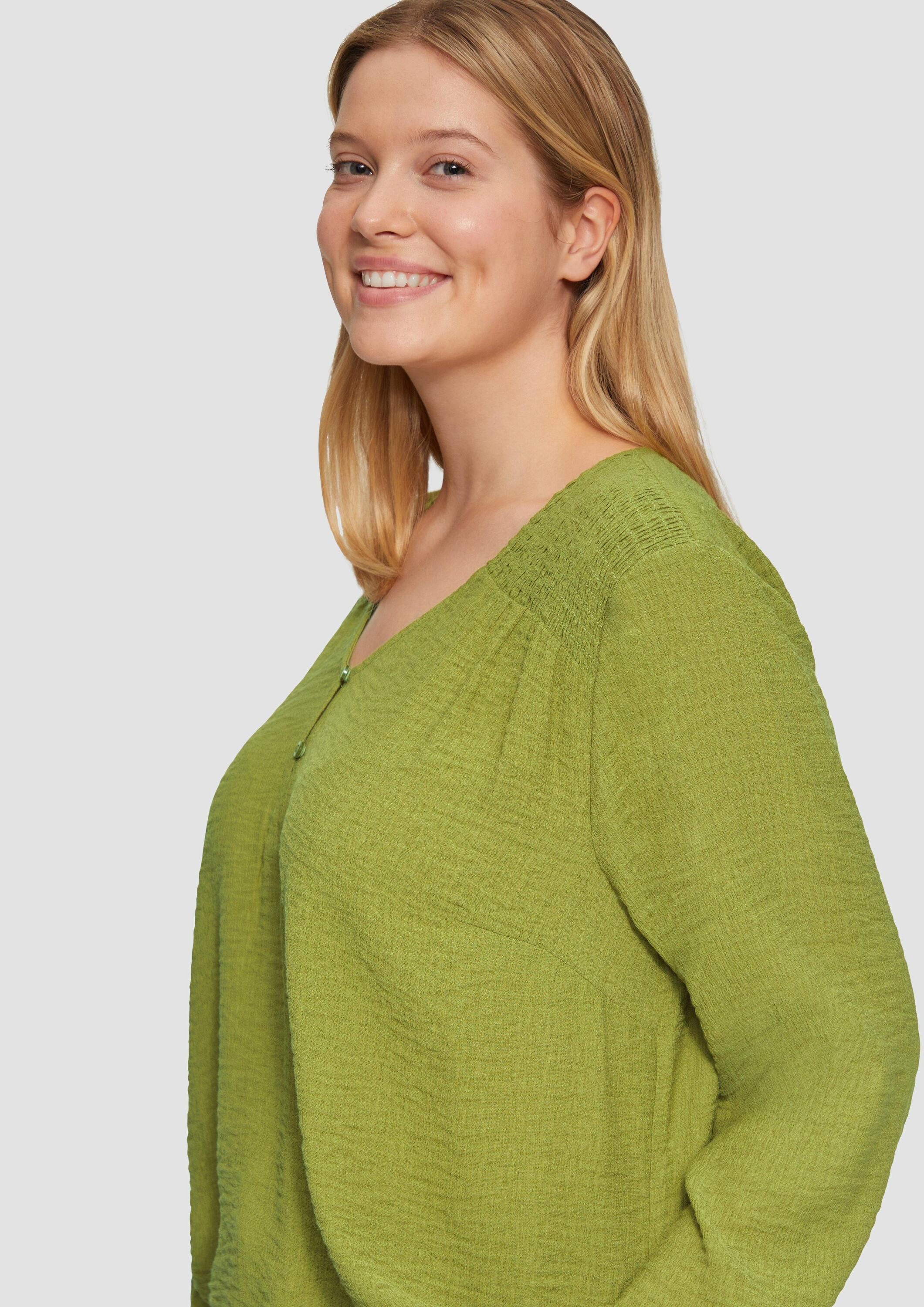 s.Oliver Langarmbluse Bluse Strukturierte Bluse aus Viskosemix mit Smok Detail