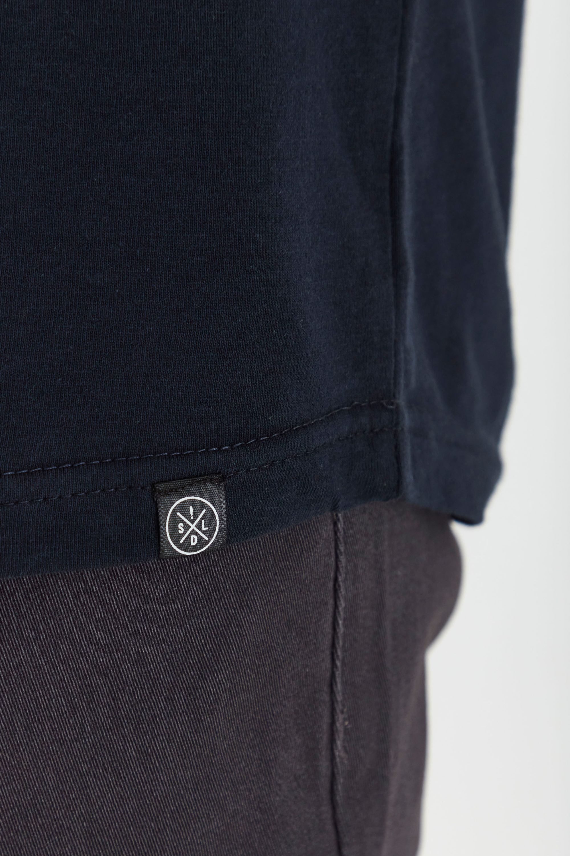 !Solid Longshirt SDLongo T-Shirt