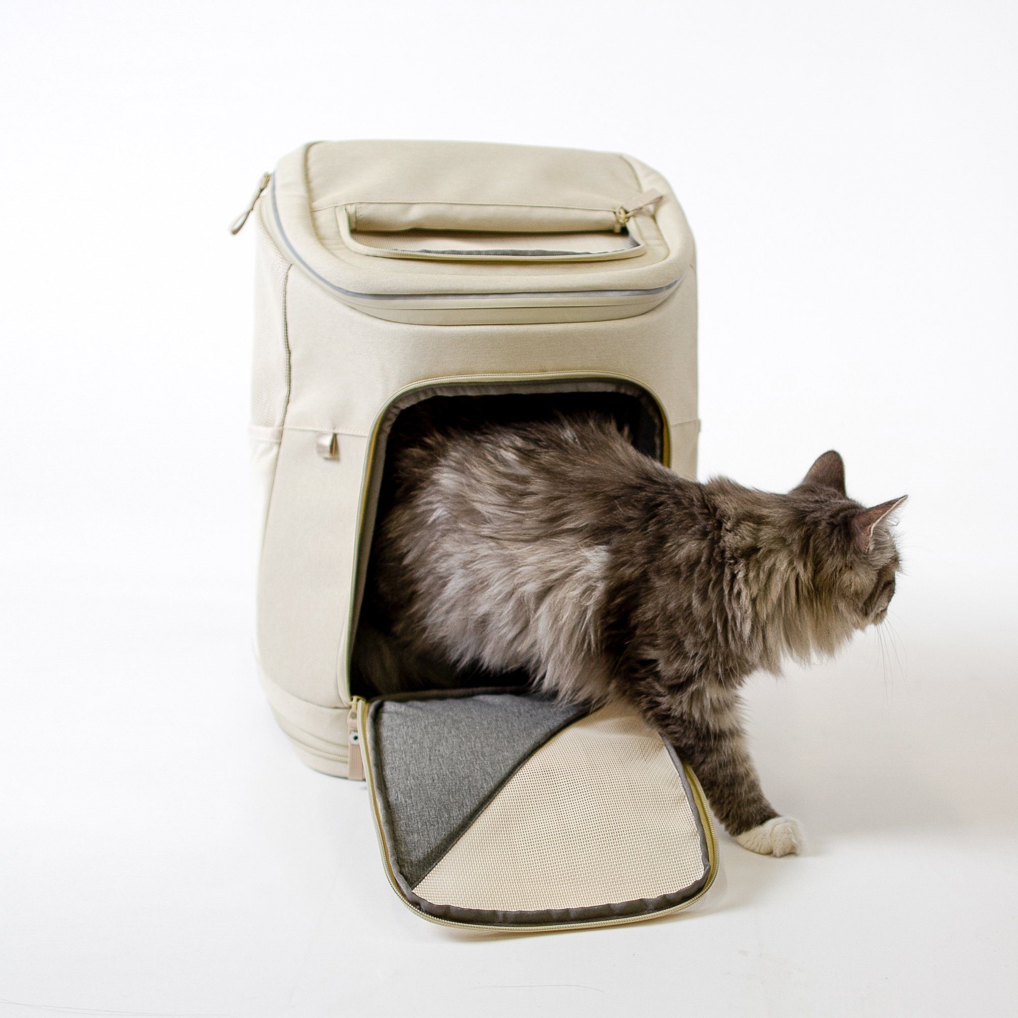 LucyBalu Tiertransporttasche Katzenrucksack mit Fenster zum Katzentransport aus recyceltem Material bis 10,00 kg