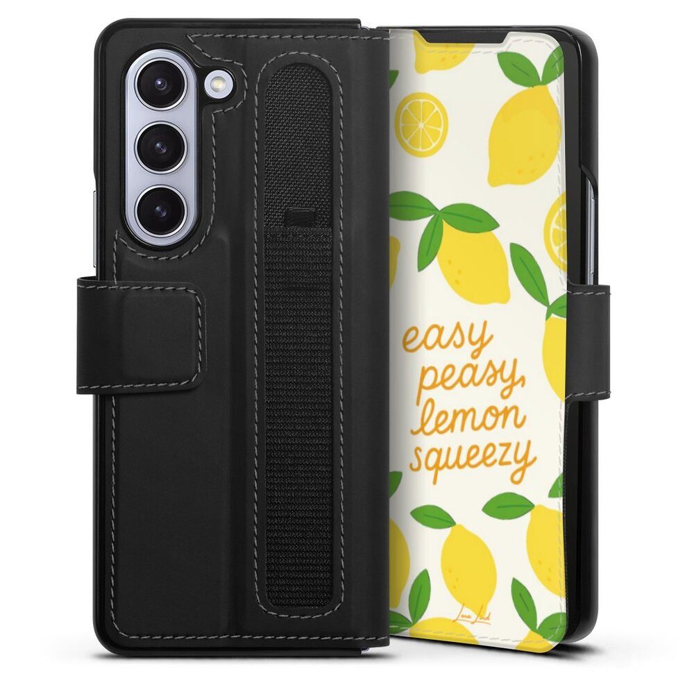 DeinDesign Handyhülle Zitrone Spruch Statement Easy Peasy Lemon Queezy, Samsung Galaxy Z Fold 5 Hülle Handy Flip Case Wallet Cover