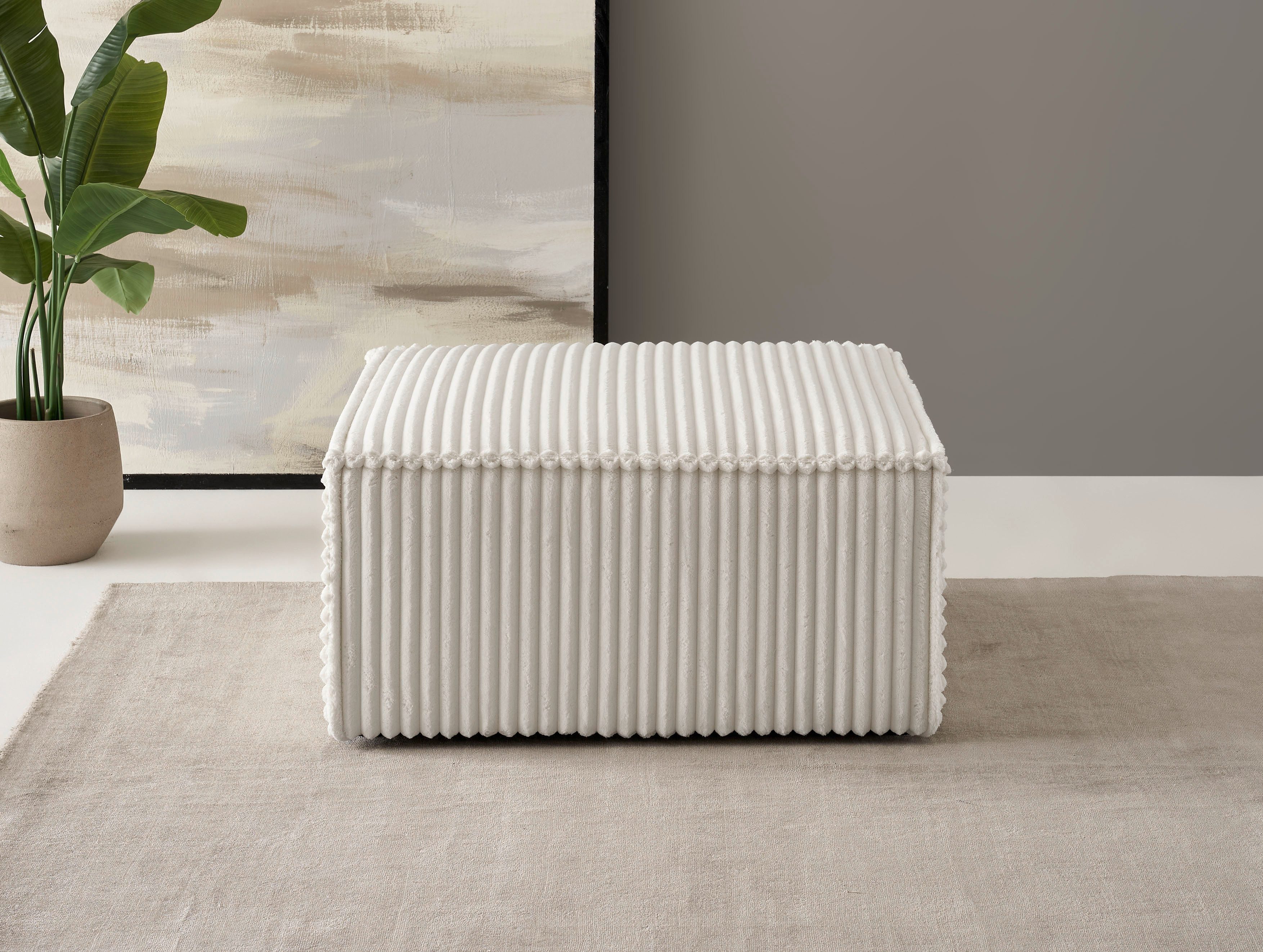 OTTO home Hocker FINNLEY, Polsterhocker in Bouclé, Struktur fein u. Mega Cord verfügbar, passend zum Loveseat der Serie Finnley