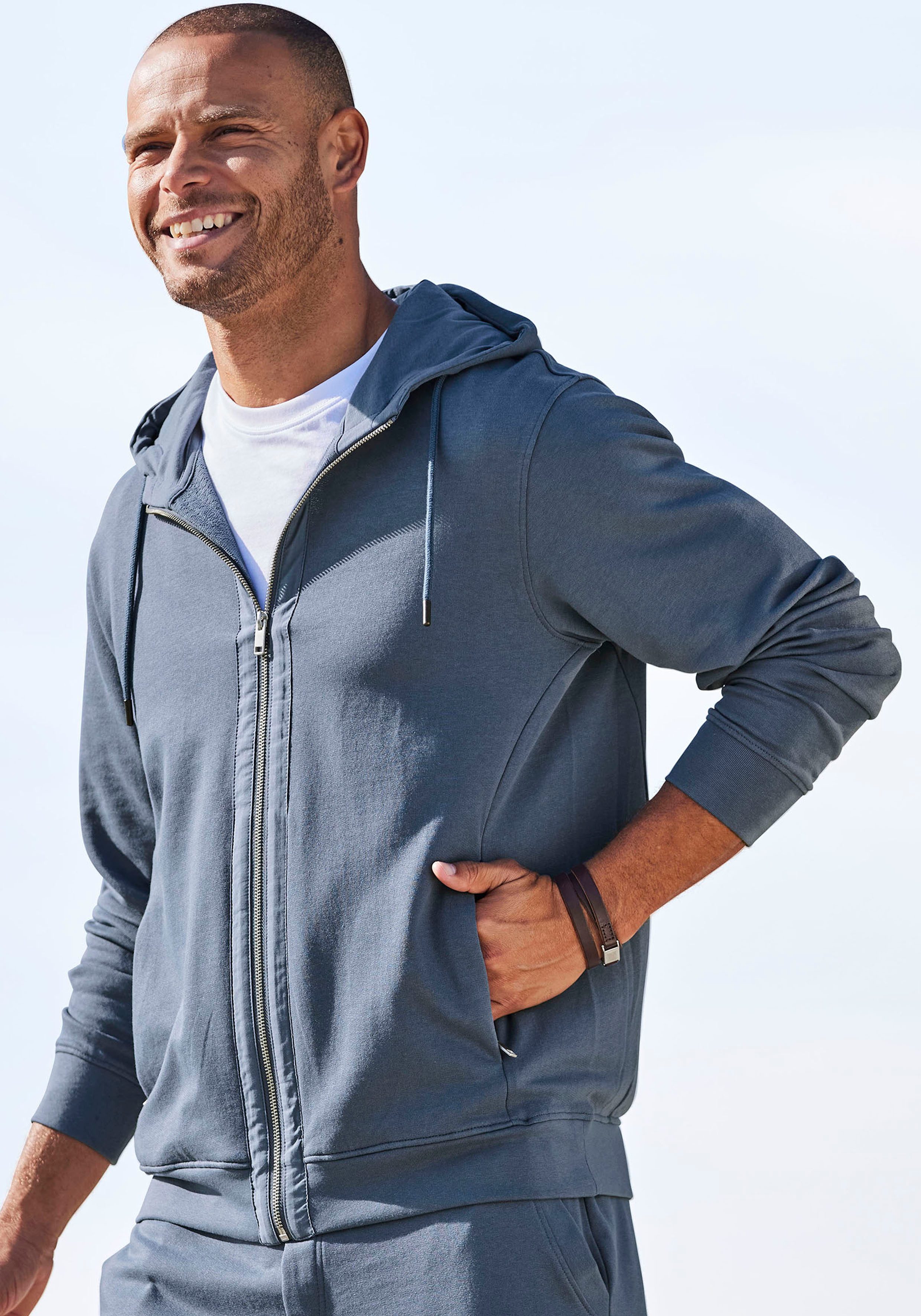 AUTHENTIC LE JOGGER Kapuzensweatjacke Sweatjacke mit Eingrifftaschen aus Baumwoll-Mix