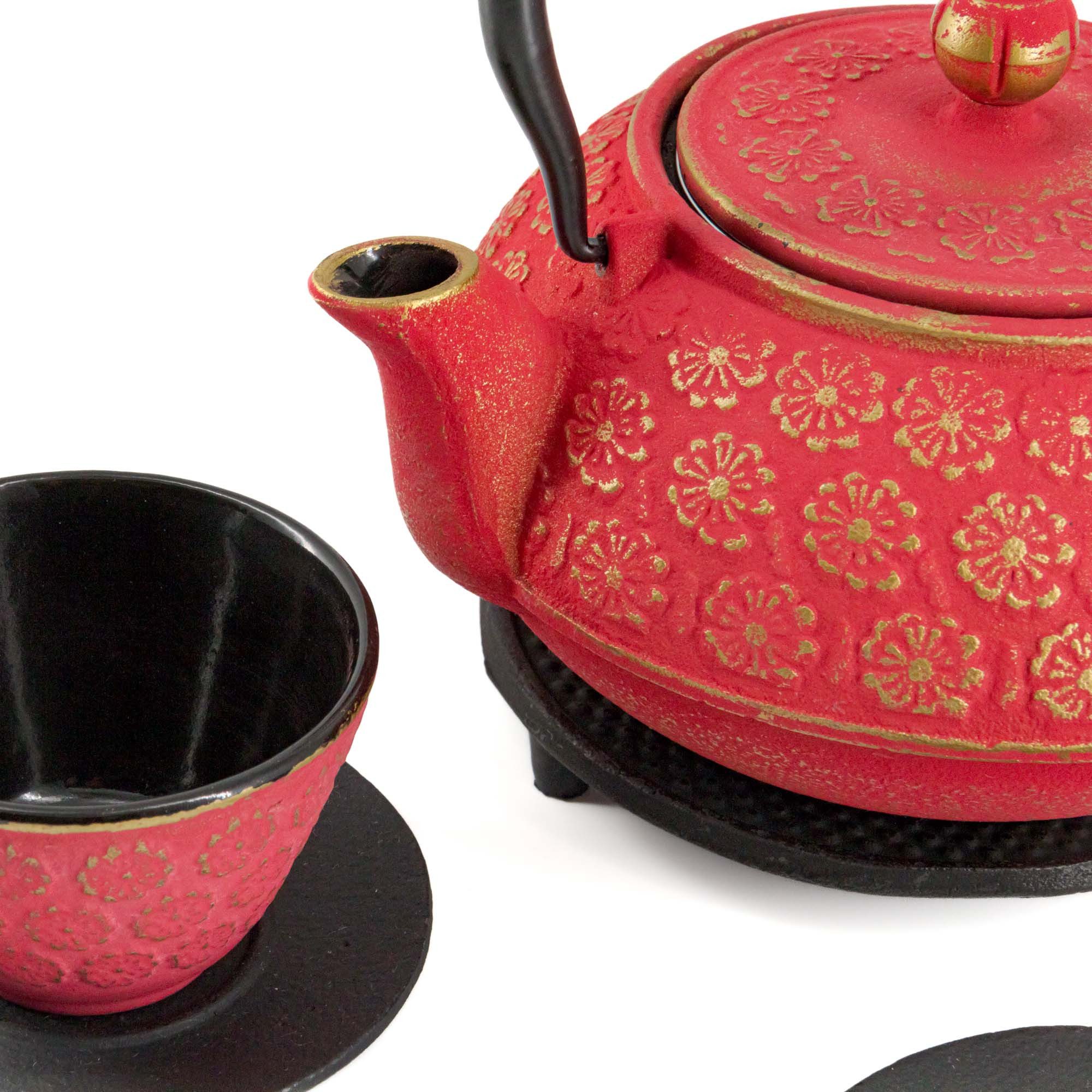 teayumi Teekanne SAKURA Tetsubin Komplett-Set Gusseisenkanne 900 ml Rotgold, 0.9 l, (Komplett-Set, 8-teilig), mit herausnehmbaren Edelstahlsieb, mit Henkel