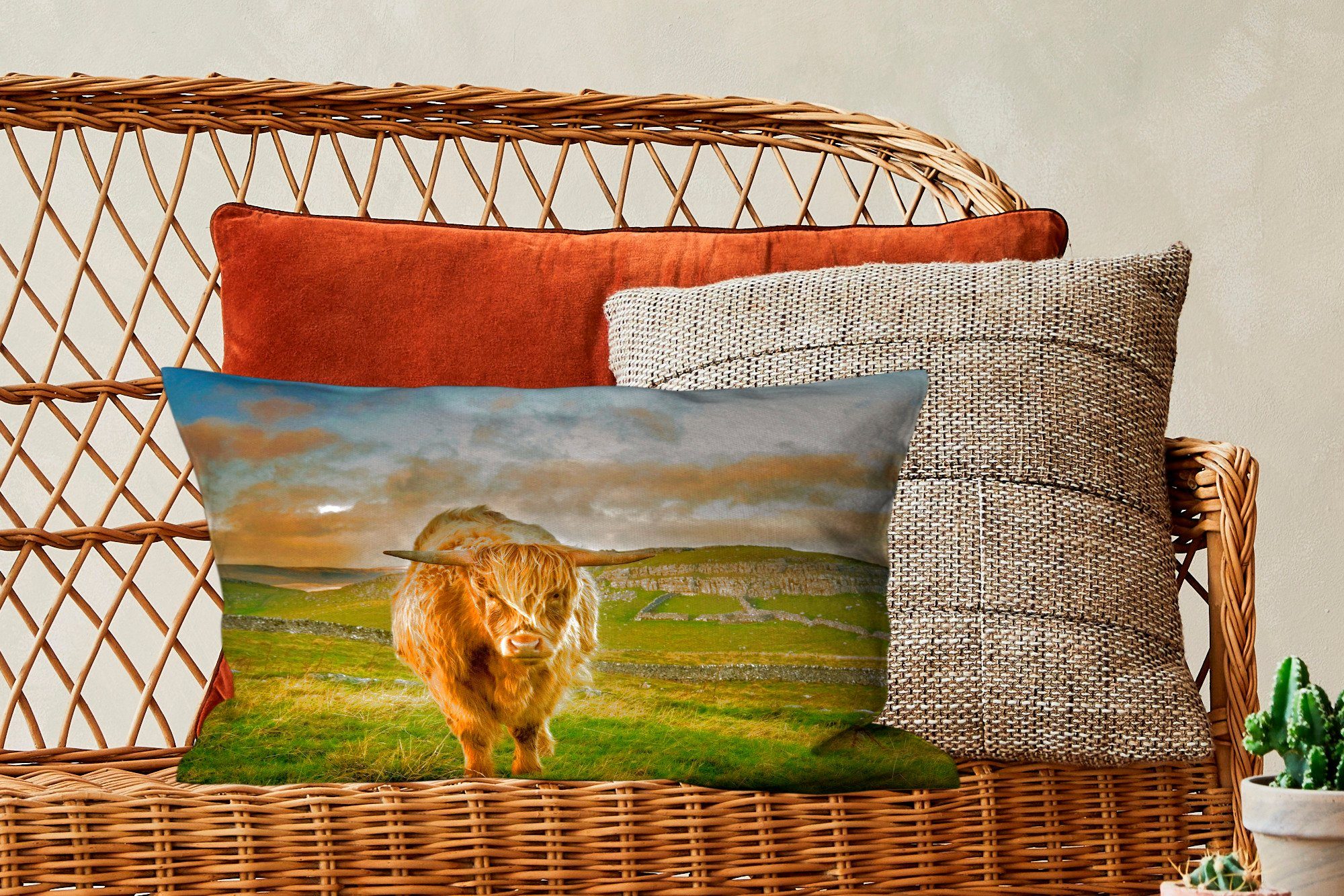 Füllung, Wohzimmer MuchoWow Dekokissen Berg, Gras Dekoration, mit - Schottischer Zierkissen, Schlafzimmer Dekokissen - Highlander