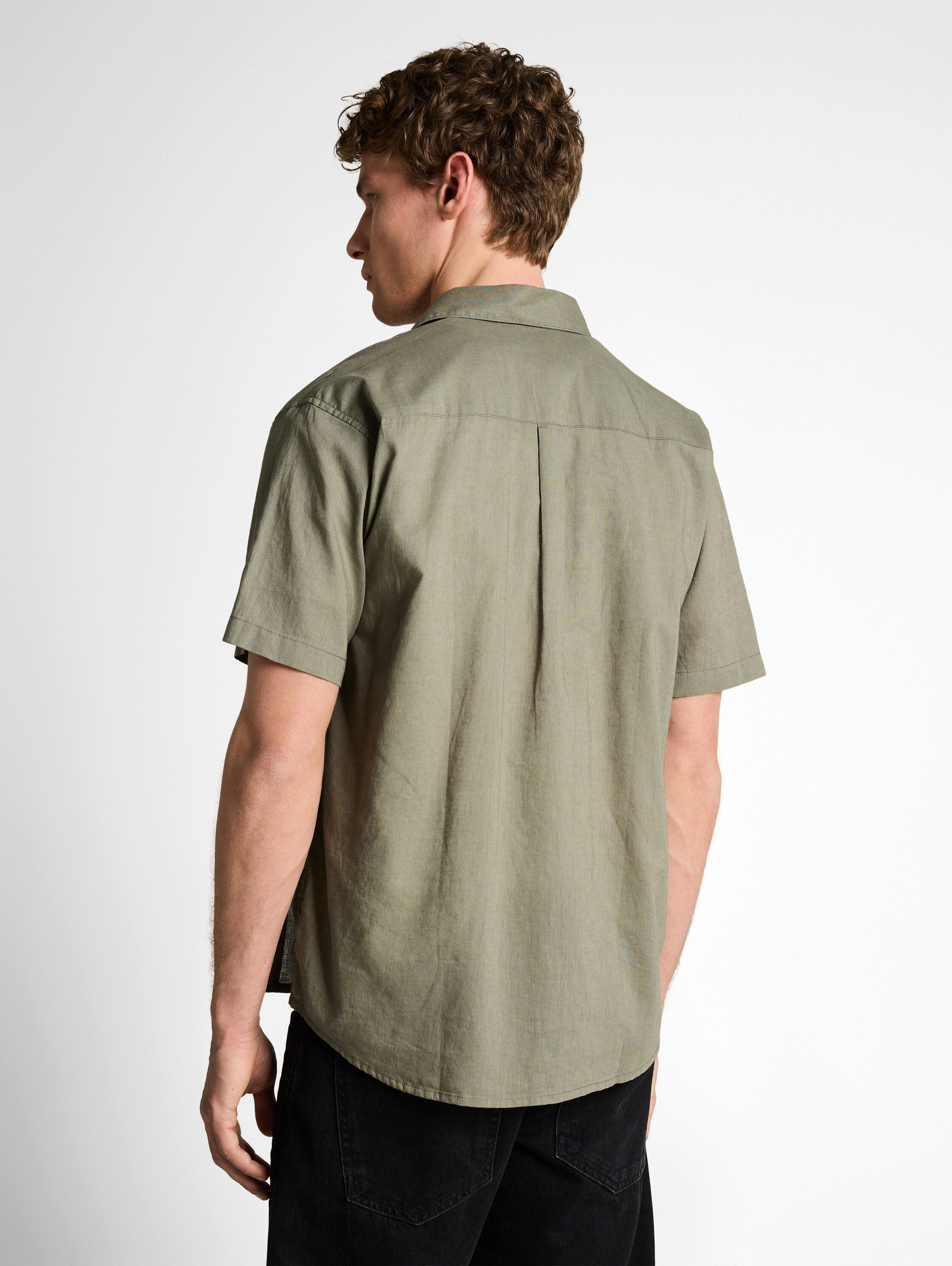 TOM TAILOR Denim Kurzarmshirt mit Leinen und Button-Down-Kragen