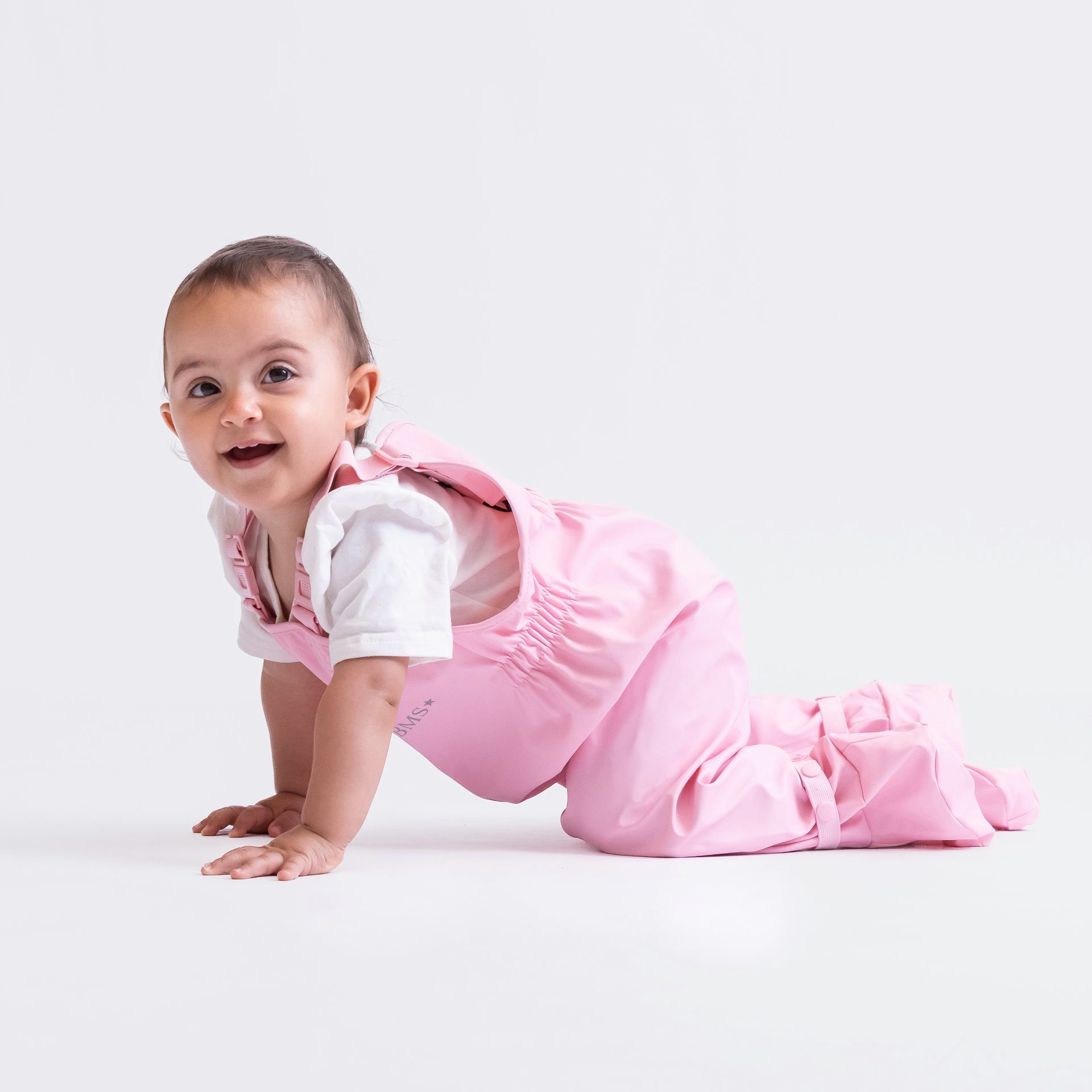 BMS Regen- und Matschlatzhose BMS BabyBuddy - wasserdichte Krabbelhose mit integrierten Füsslingen integrierte Füssling