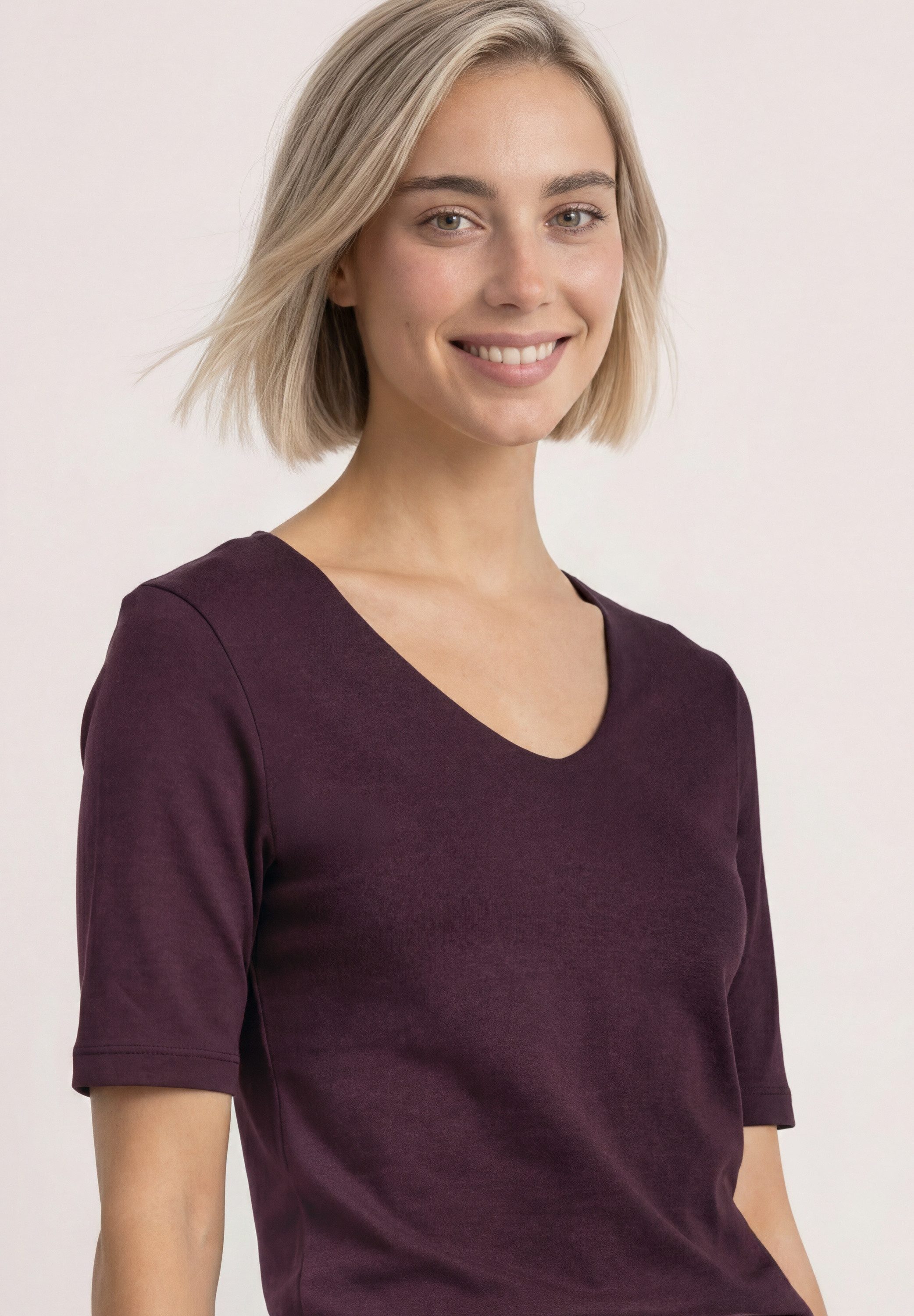 STREET ONE Kurzarmshirt Style Palmira mit tiefem Rundhalsausschnitt