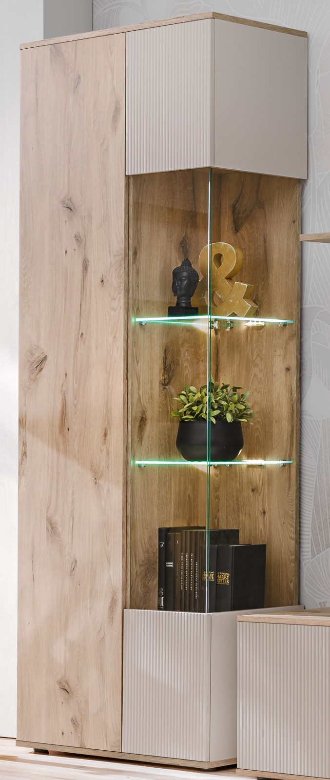 Inn.Furn Stauraumvitrine Cathlyn (Vitrine in Eiche mit Kaschmir, 2-türig, 10 Fächer, 70 x 197 cm) Push-To-Open-Funktion, inklusive LED Beleuchtung