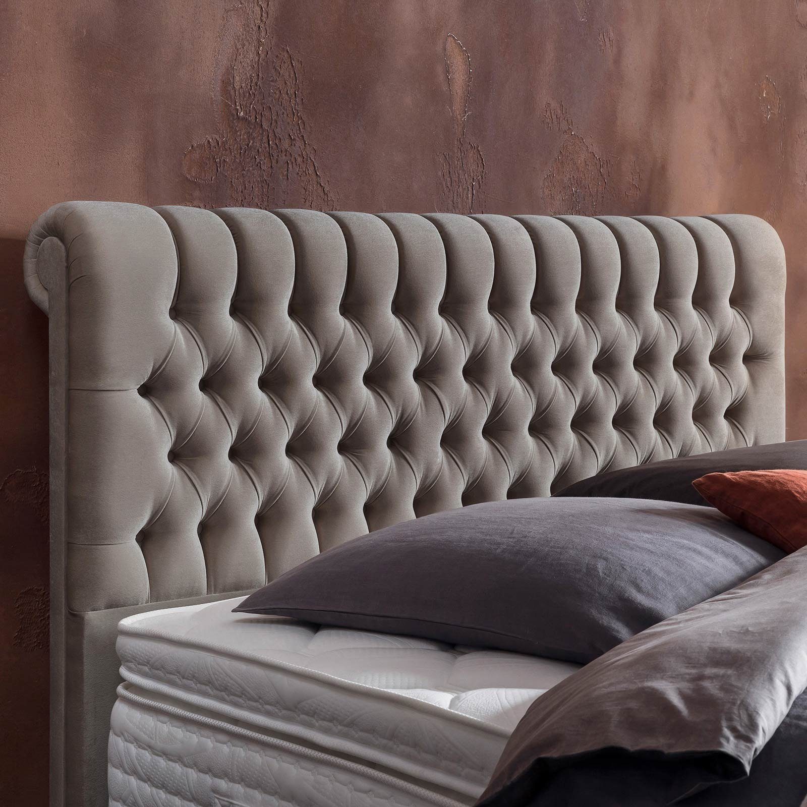 cm, Boxspringbett 200 Topper, Taupe in Chesterfield-Design + Metallfüße (140 BettCo optionaler Schwarze x Velours), Chester