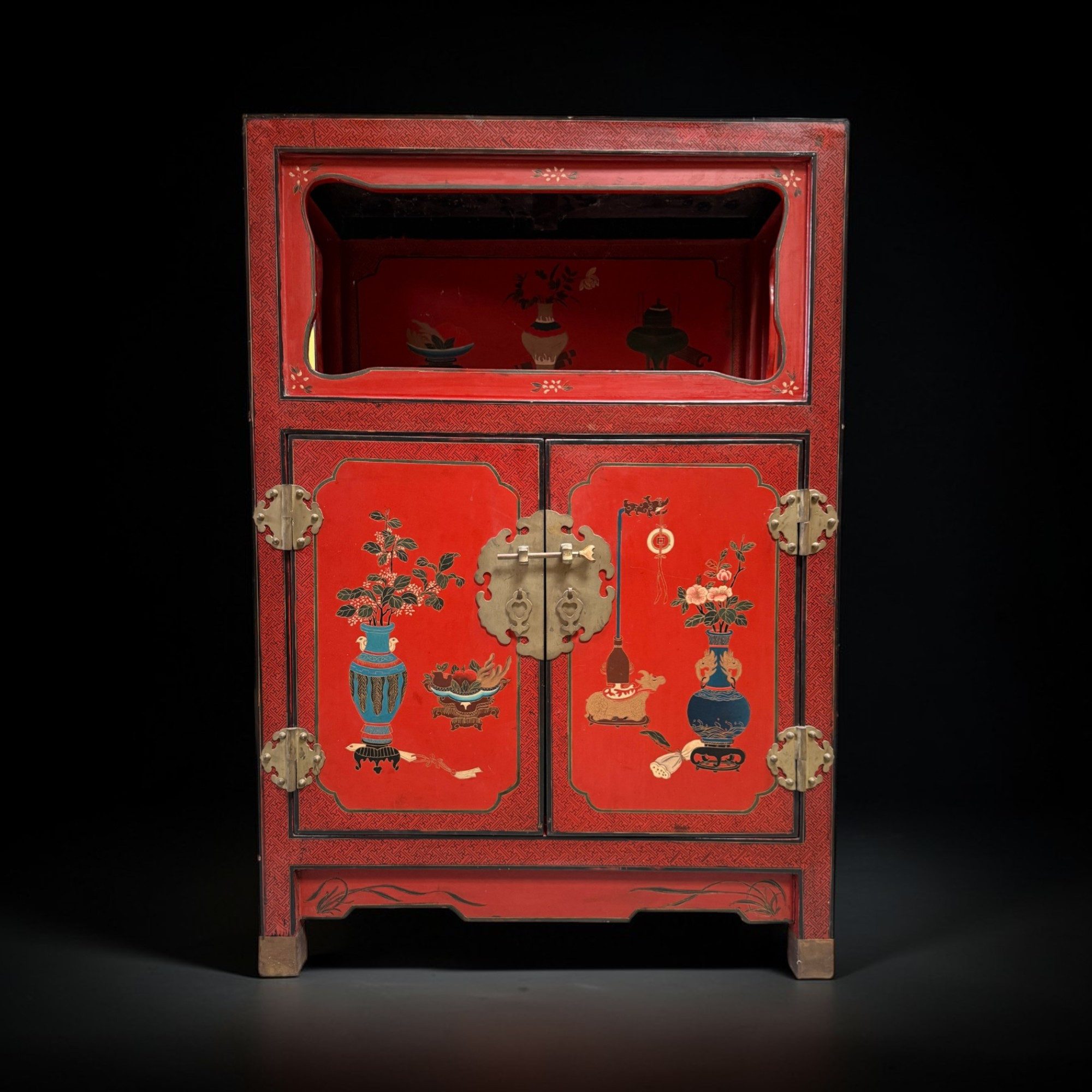 Asien LifeStyle Kommode Chinesischer Altarschrank rot lackiert – Hochzeitsschrank Qing Stil