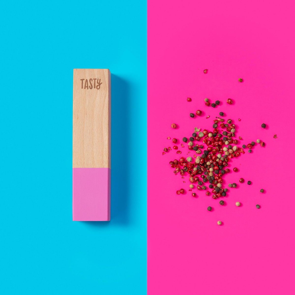 Tasty Pfefferstreuer Tasty "Color Is The New Green" Pfefferstreuer aus Buchen-Holz, pink