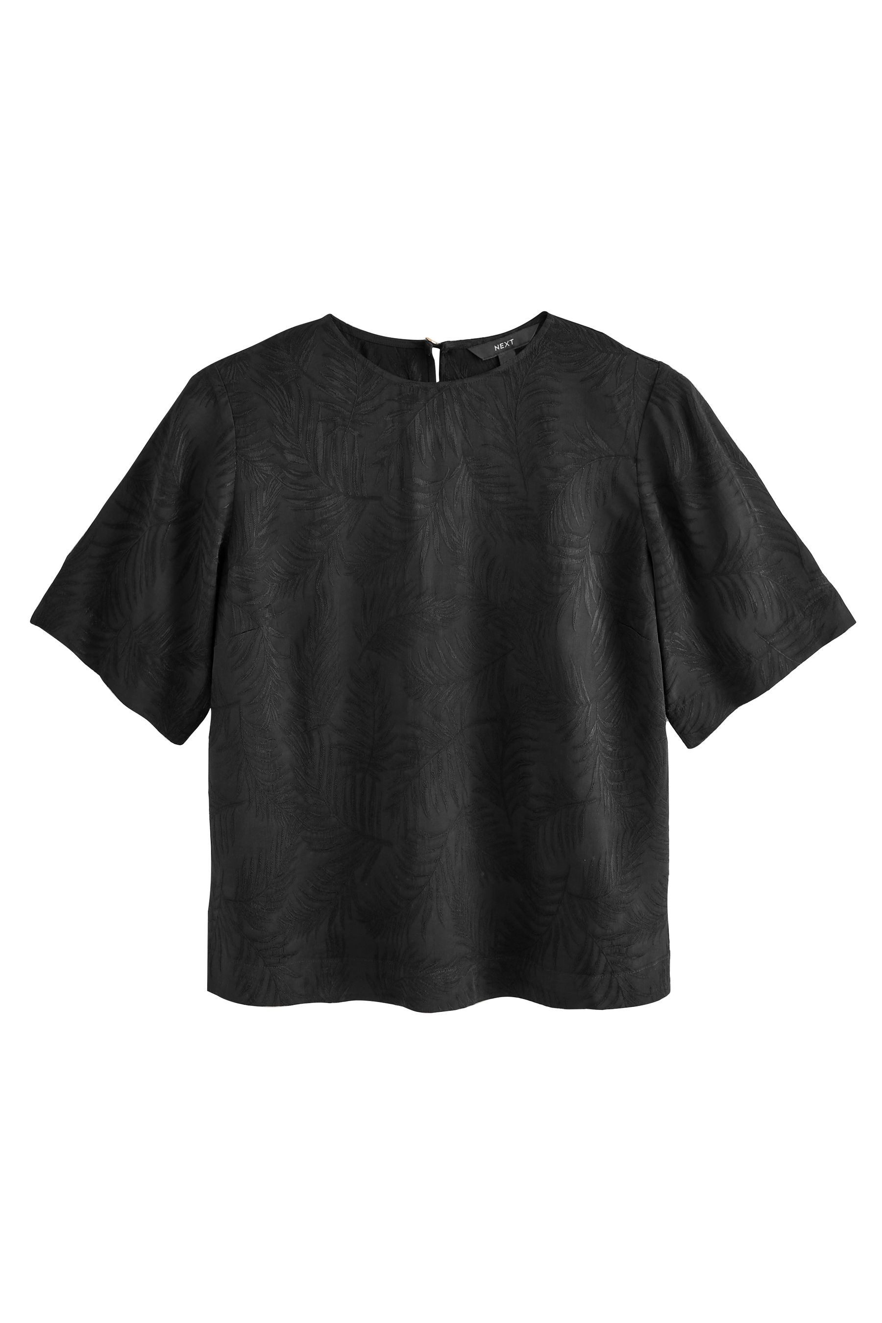 Next Shirtbluse Kastiges T-Shirt aus Jacquard-Satin mit Laubmotiv (1-tlg) günstig online kaufen