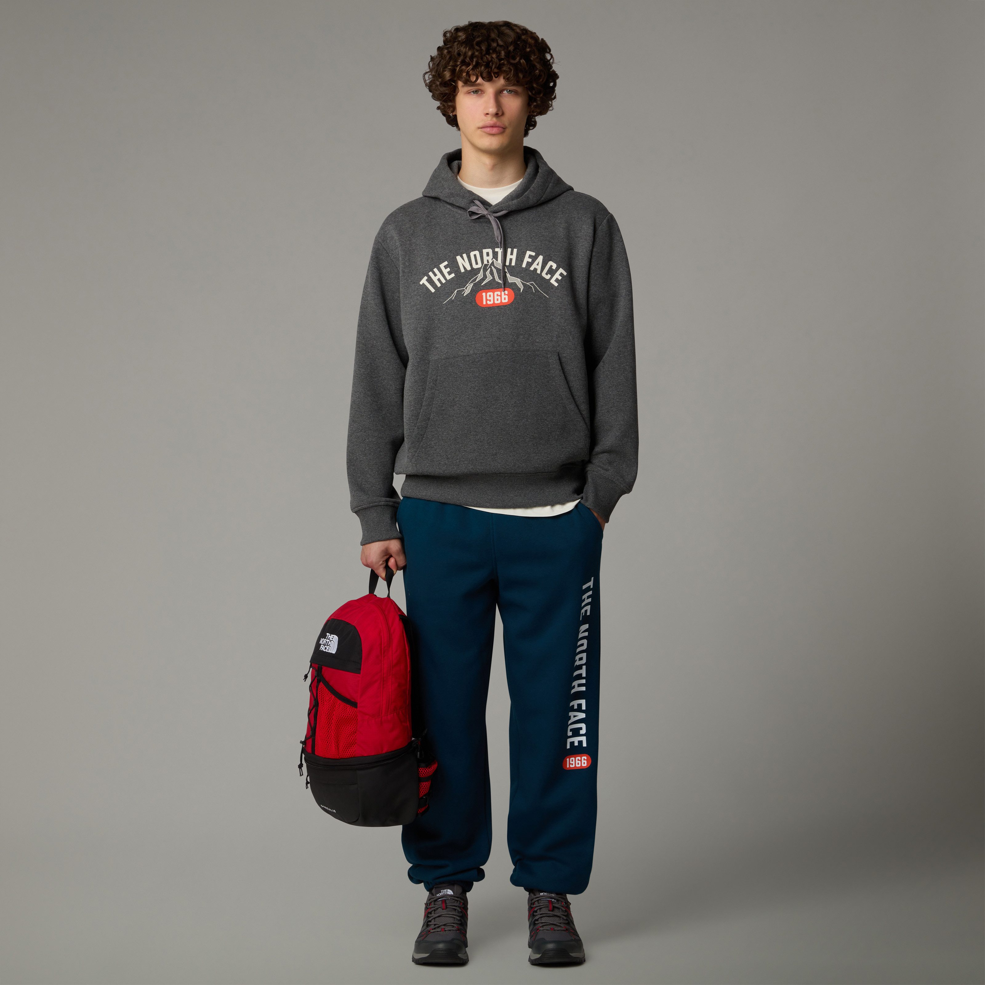 The North Face Kapuzensweatshirt mit Kängurutasche, Kapuze mit Kordelzug, aus Baumwollmischung