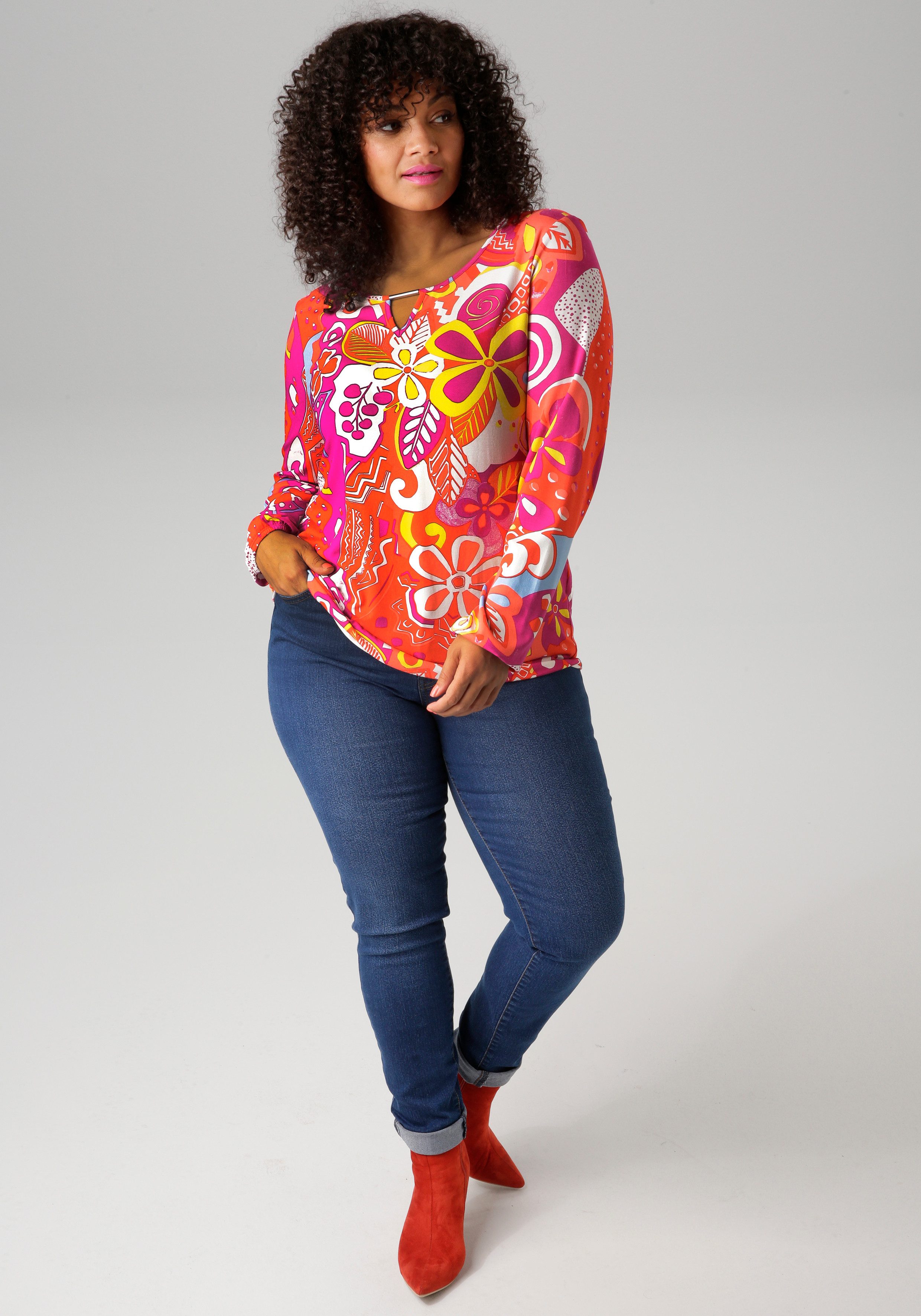 Aniston PLUS Langarmshirt mit farbharmonischen, fantasievollem Druck