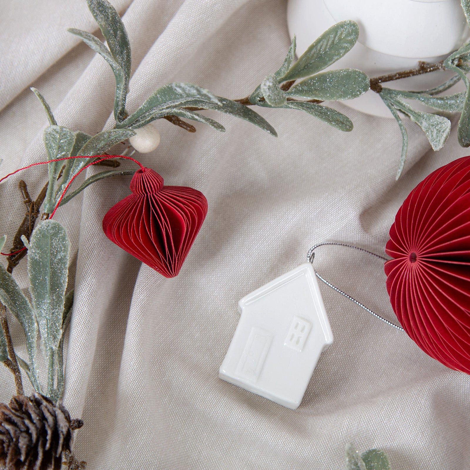 Logbuch-Verlag Dekofigur 6 Honeycomb Weihnachtsanhänger dunkelrote Papier W günstig online kaufen