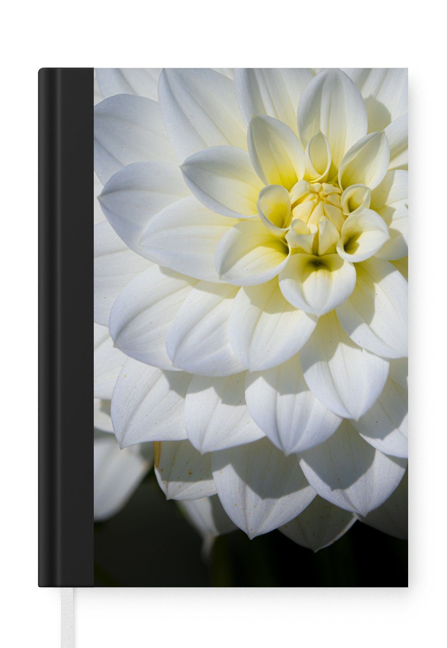 MuchoWow Notizbuch Blumen - Blütenblätter - Weiß, Journal, Merkzettel, Tagebuch, Notizheft, A5, 98 Seiten, Haushaltsbuch