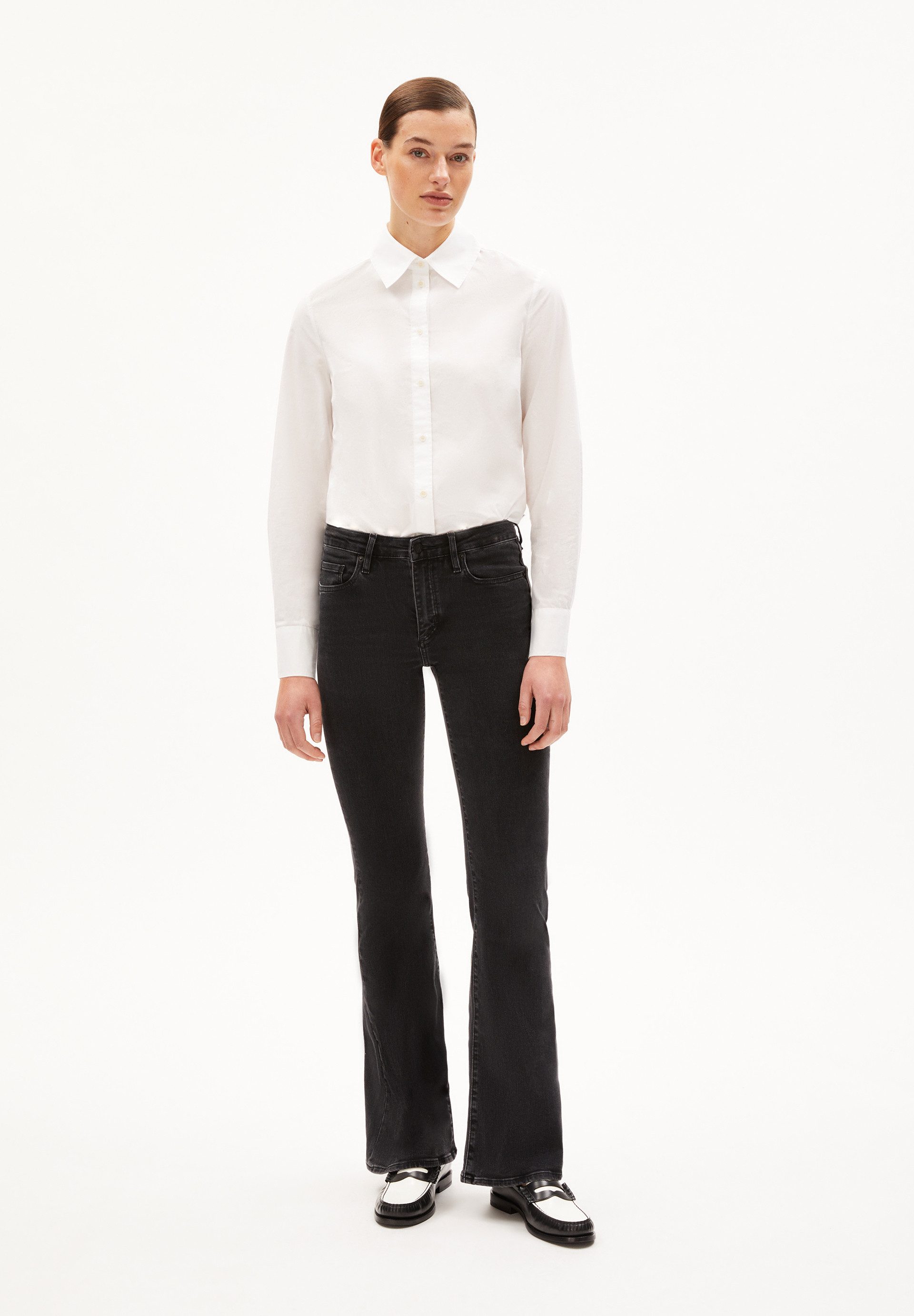 Armedangels Slim-fit-Jeans ANAMAA Flared Jeans Bio-Baumwoll Mix X-Stretch (X-Stretch) Mid waist