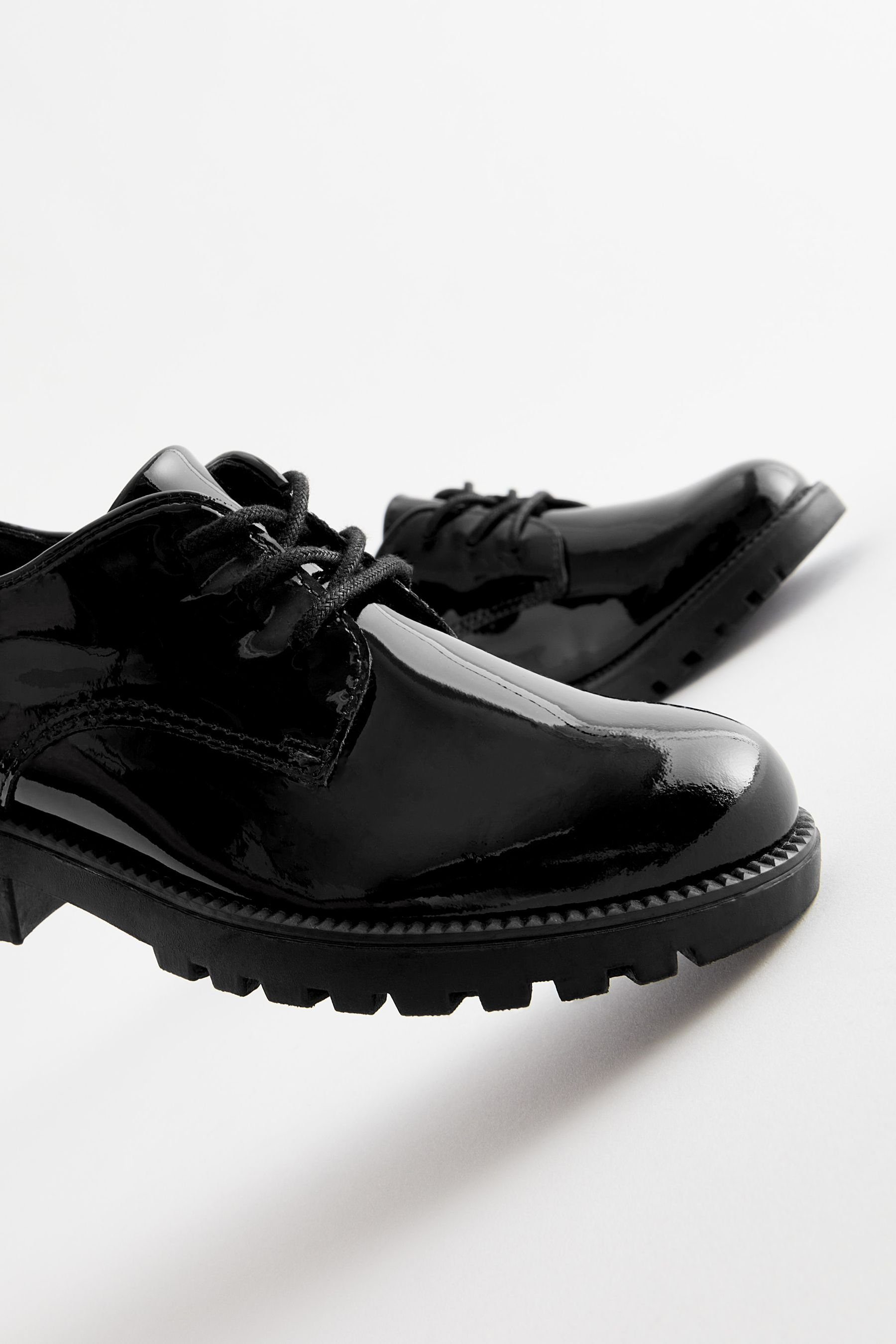 (1-tlg) weite Passform Leder-Loafer Black zum Patent Schnüren, Next Schnürschuh