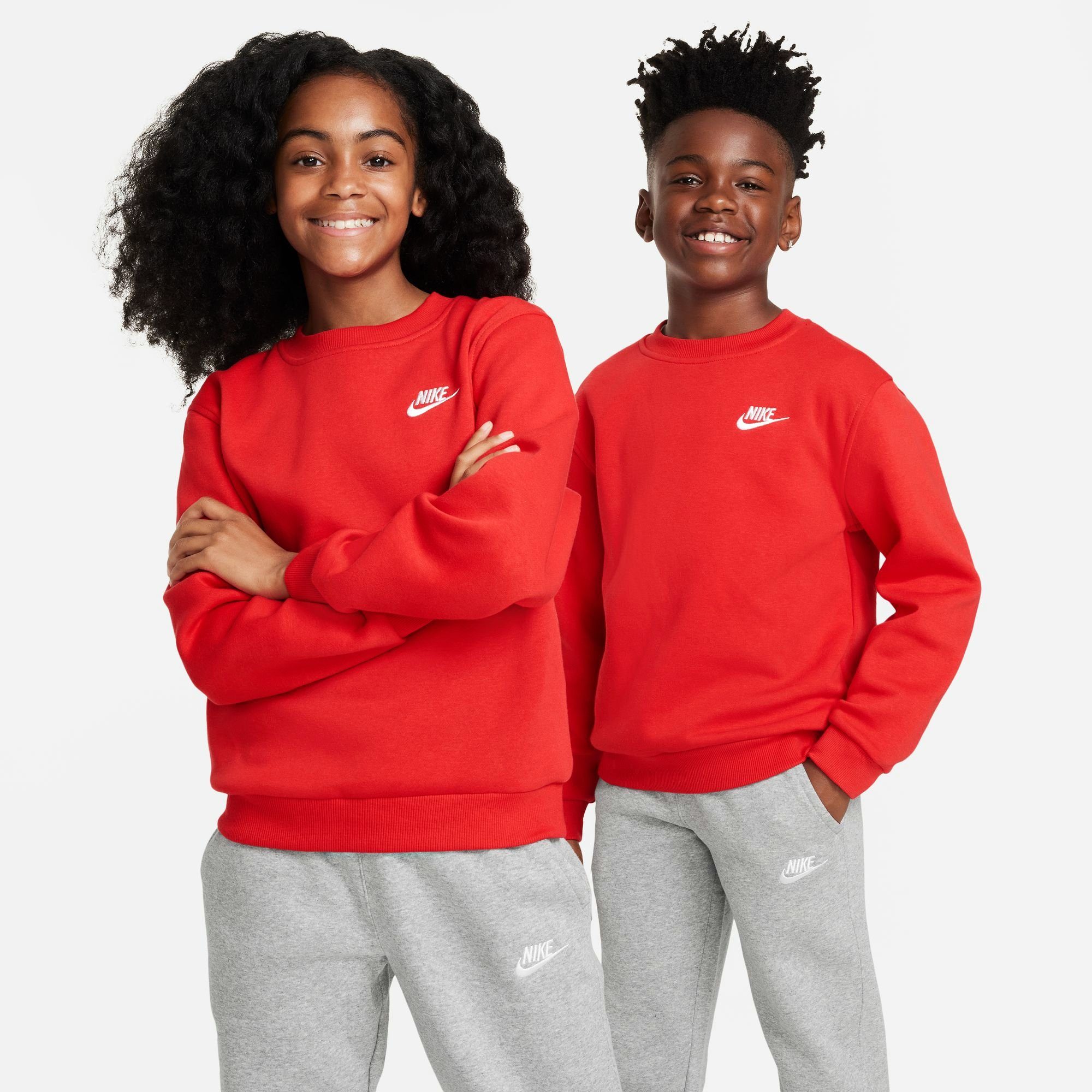 Nike Sportswear Sweatshirt CLUB FLEECE BIG KIDS' SWEATSHIRT, Sweatshirt von  NIKE
