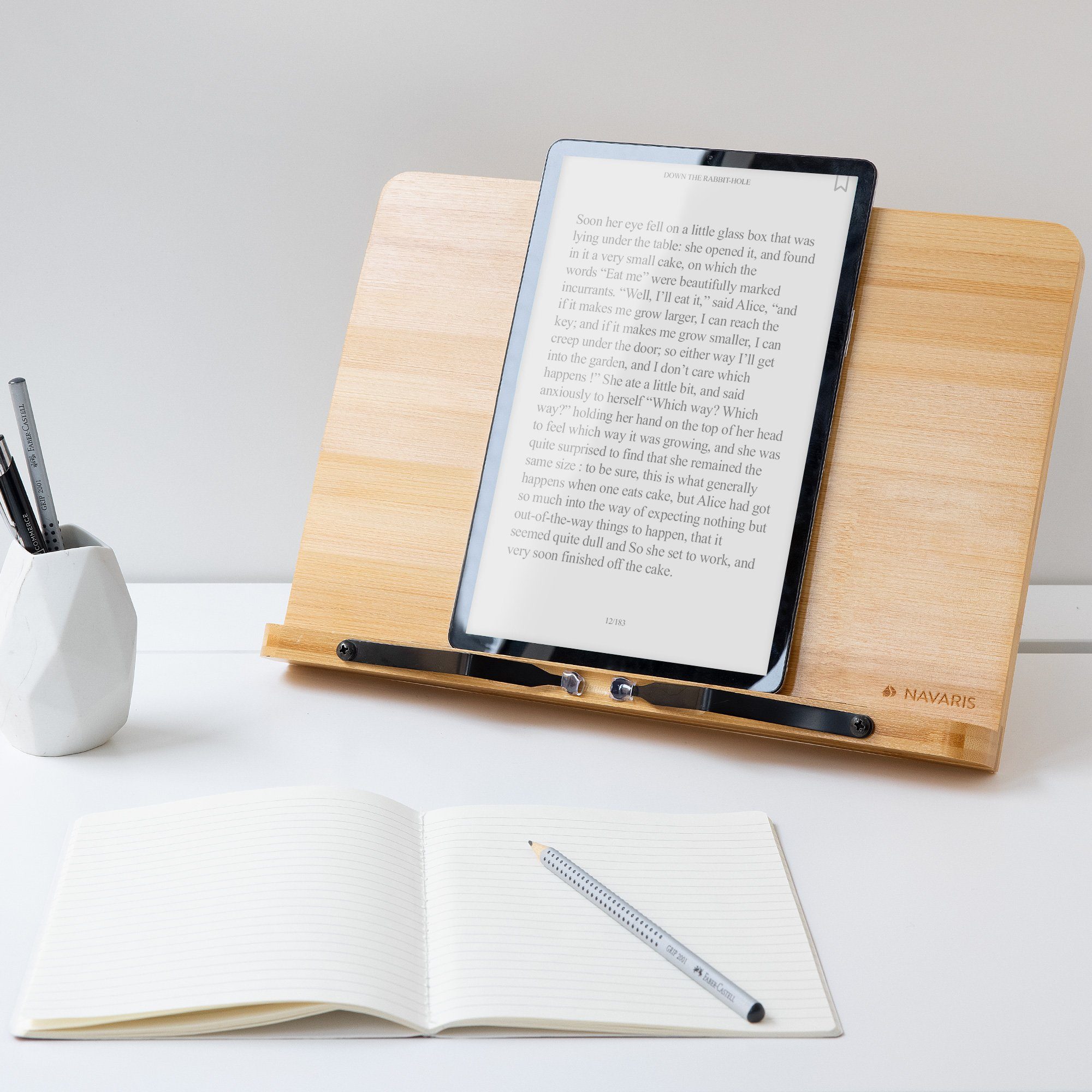 Ständer - Buch für iPad aus Küche für 33x24cm Halter Buchstütze, Buchständer Schreibtisch - Holz Bambus Stand Kochbuch - Navaris braun aus Buchhalter