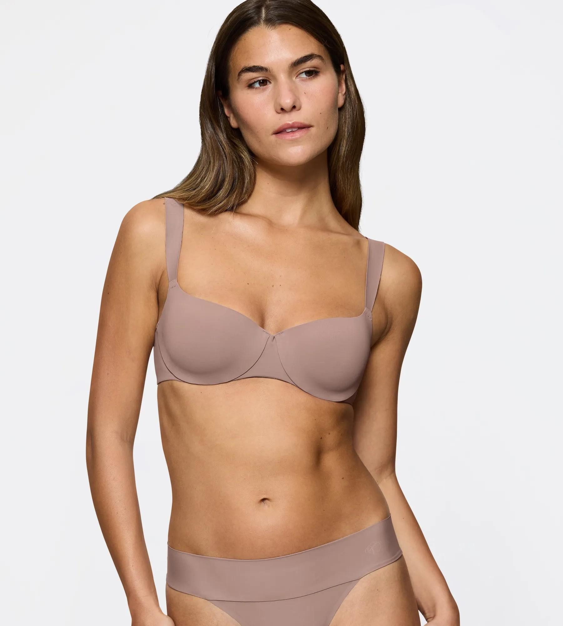 Triumph Balconette-BH Body Make-Up Illusion Komfort Bügel, gefüttert, seidenweiche Microfaser, atmungsaktiv
