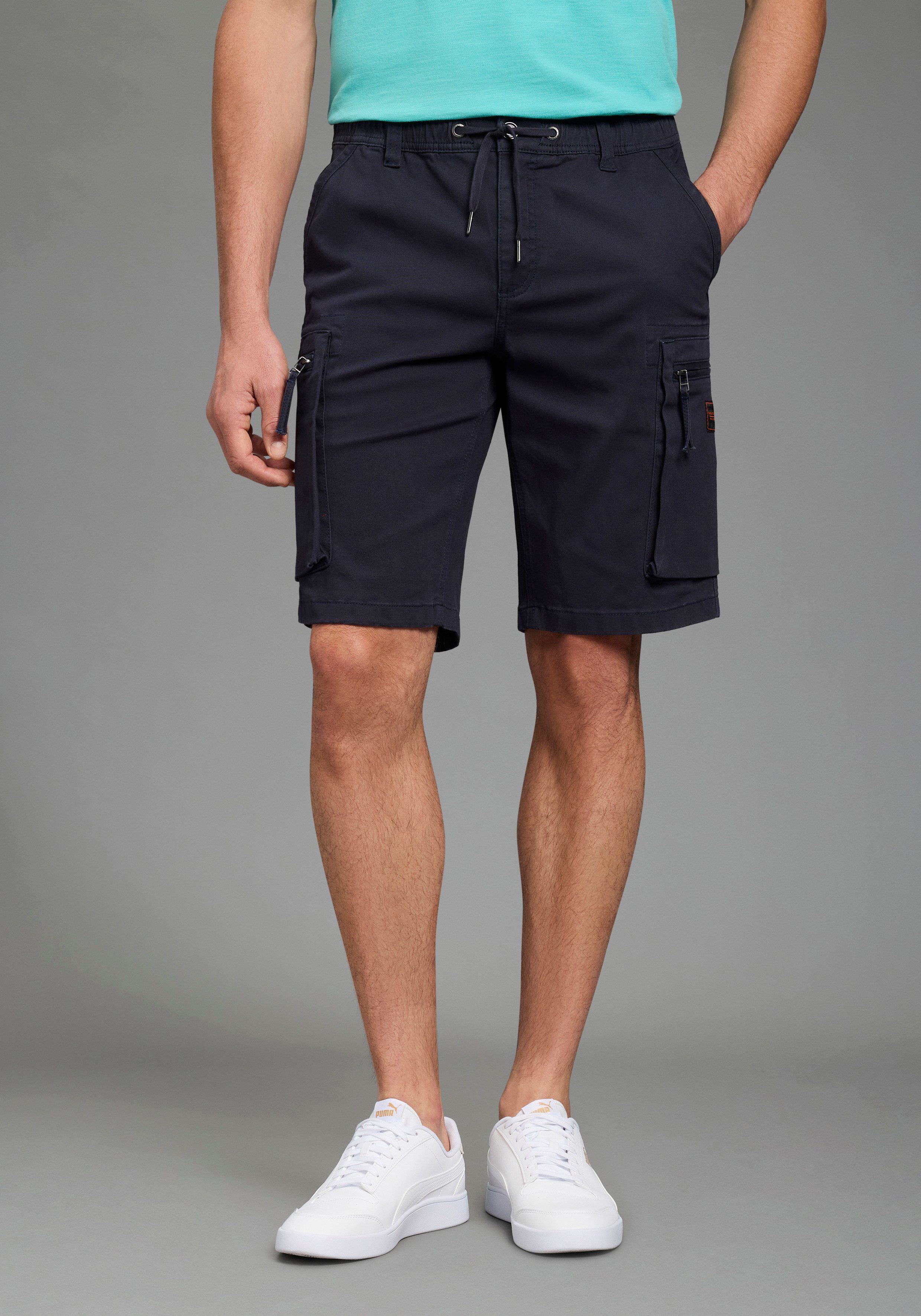 Bruno Banani Cargoshorts Cargohose mit geradem Bein, mit Bindeband am Bund. € 34,99, (€ 34,99 pro 1 Stk).