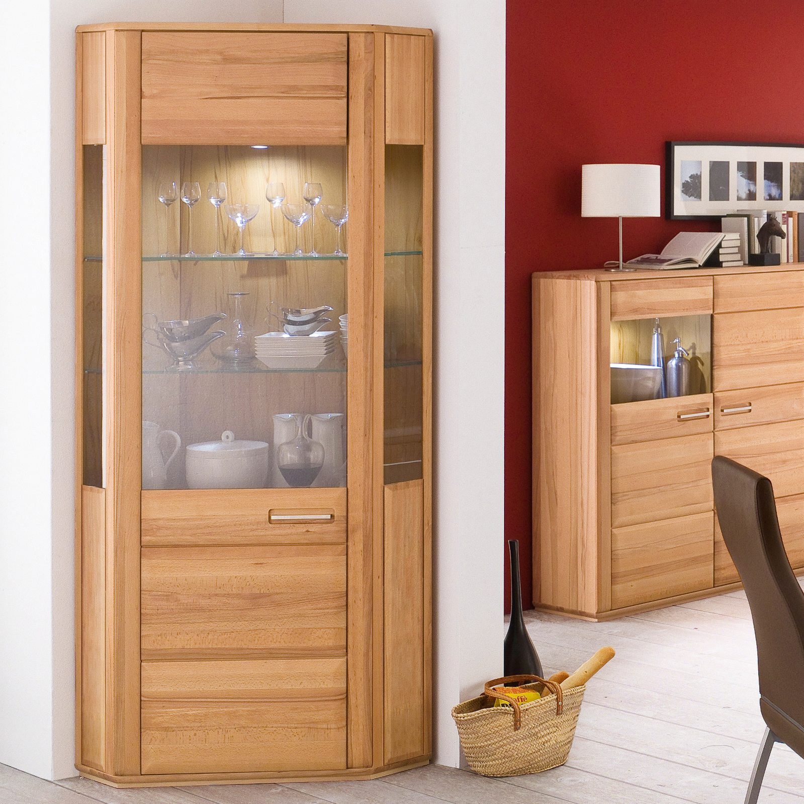 Empinio24 Eckvitrine Sanremo Breite 96 cm, mit 1x Holz/Glastür, Kernbuche teilmassiv