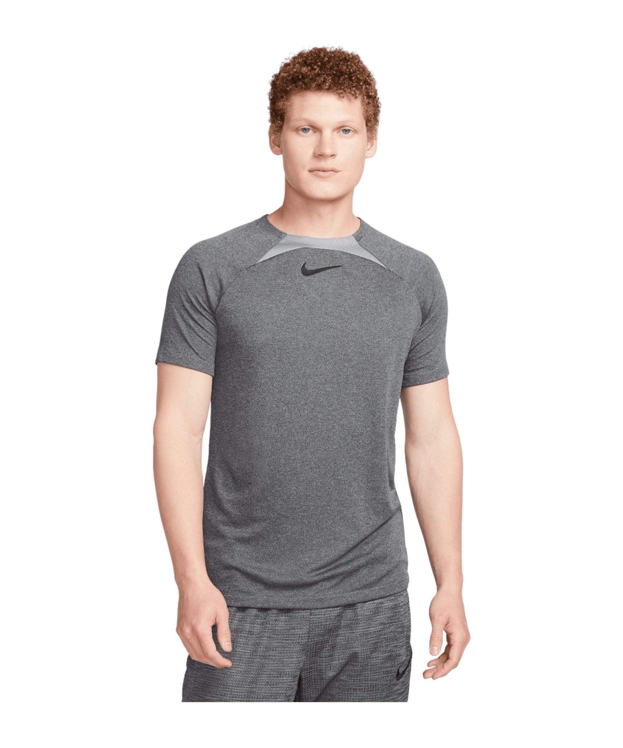 default Academy T-Shirt Nike grauschwarz T-Shirt