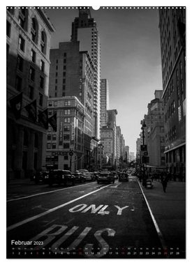 CALVENDO Wandkalender New York - Szenen in Schwarz - Weiß (Premium, hochwertiger DIN A2 Wandkalender 2023, Kunstdruck in Hochglanz)