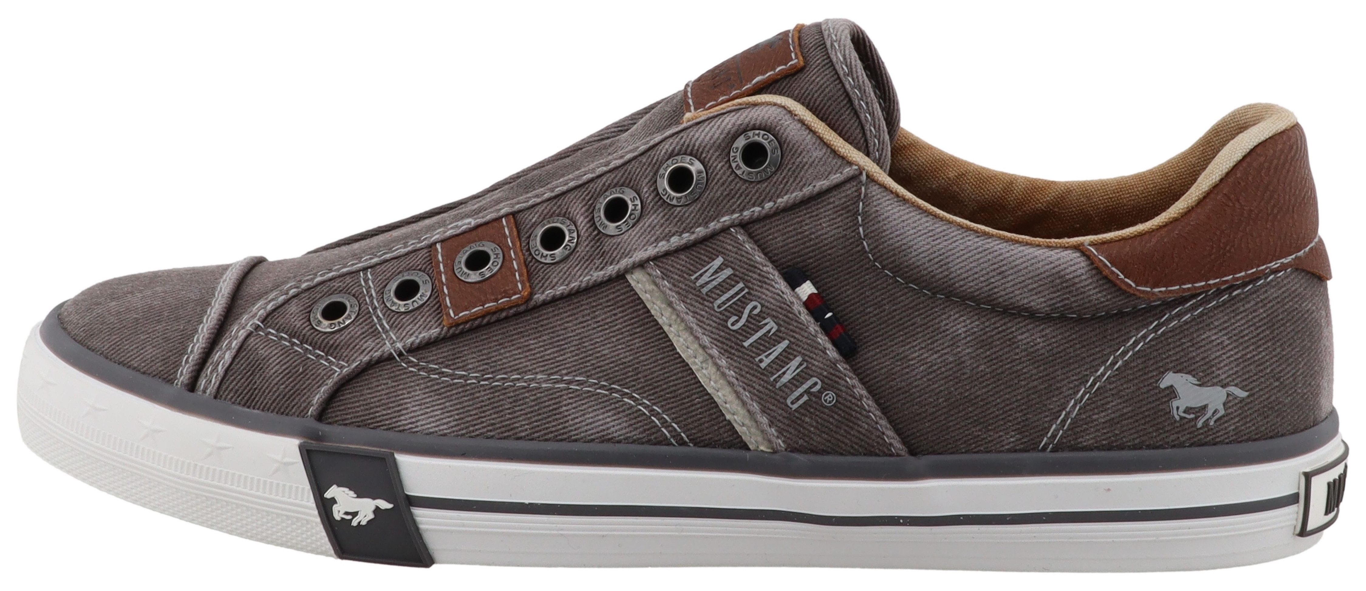 Mustang Shoes Calogero Slip-On Sneaker Slipper, Freizeitschuh, Halbschuh mit Kontrastnähten – Bild 5 von 5