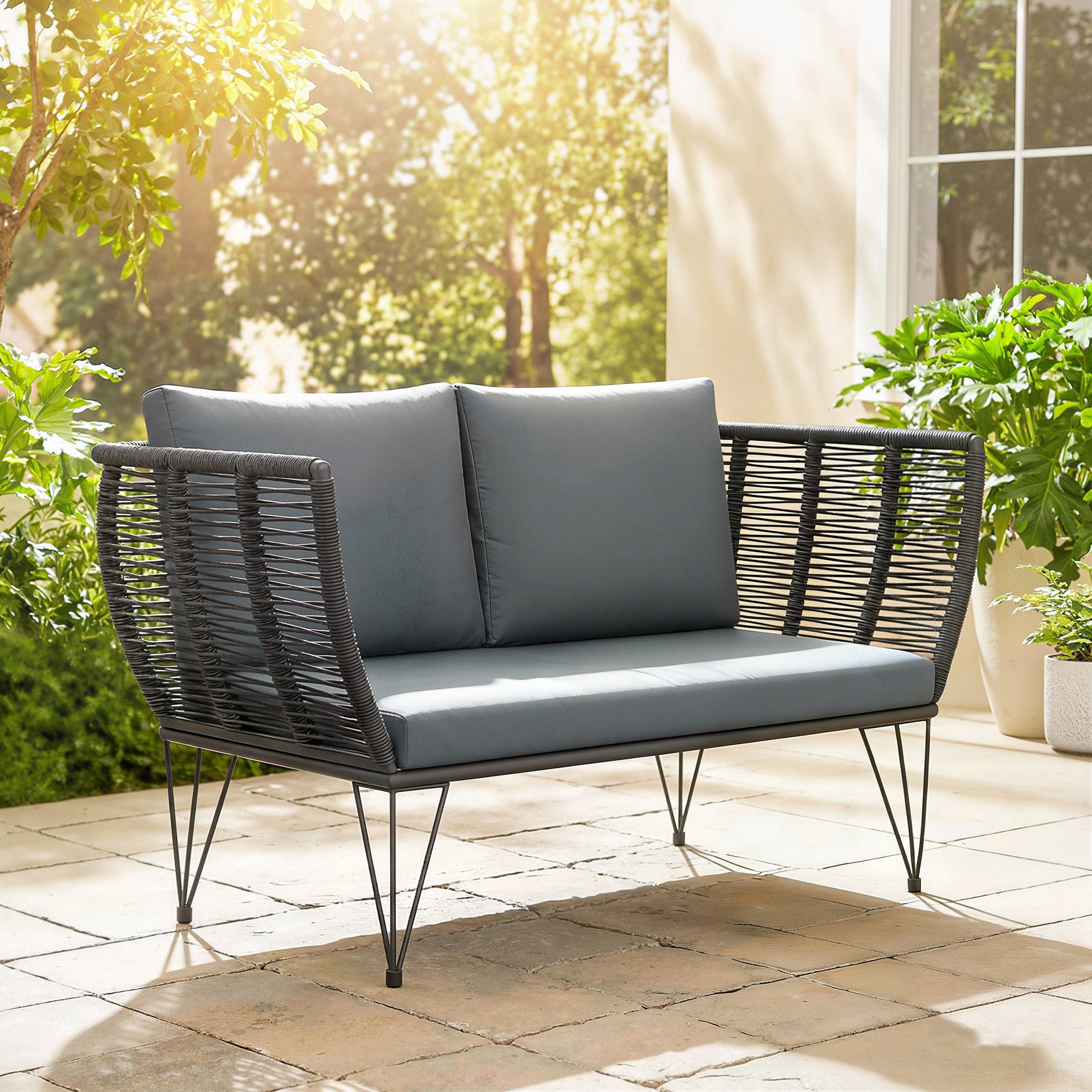 Outsunny Gartensofa 2-Sitzer Sofa mit Kissen, Balkon Sofa 1 Teile, 123 x 67 x 72 cm Hellgrau