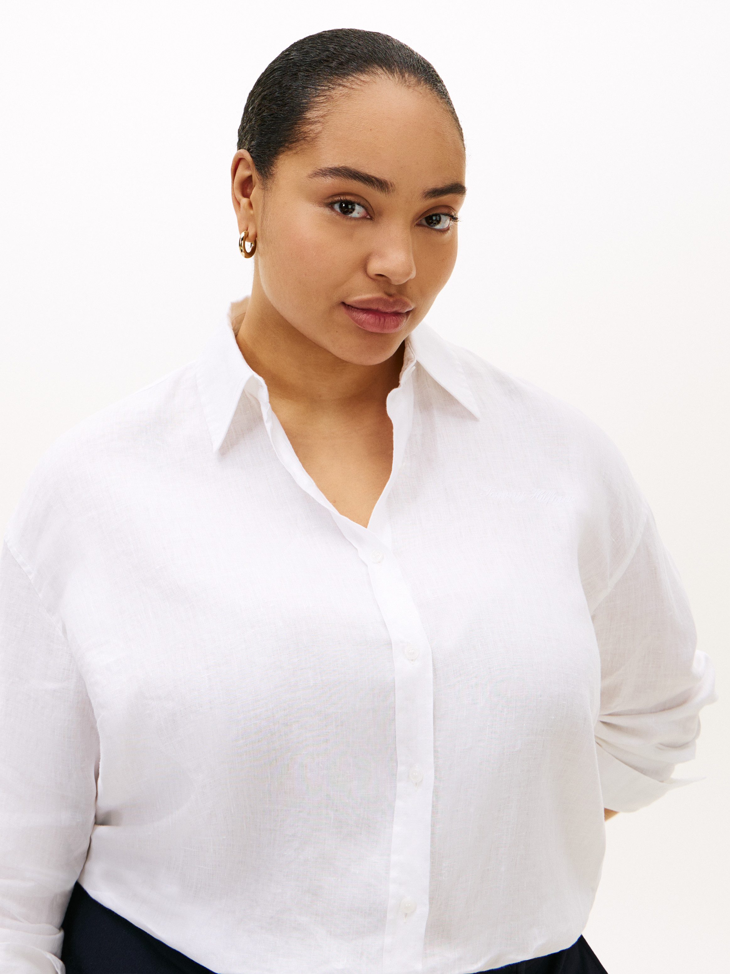 Tommy Hilfiger Curve Langarmbluse CRV ESS LINEN ROUND HEM SHIRT in großen Größen, oversize