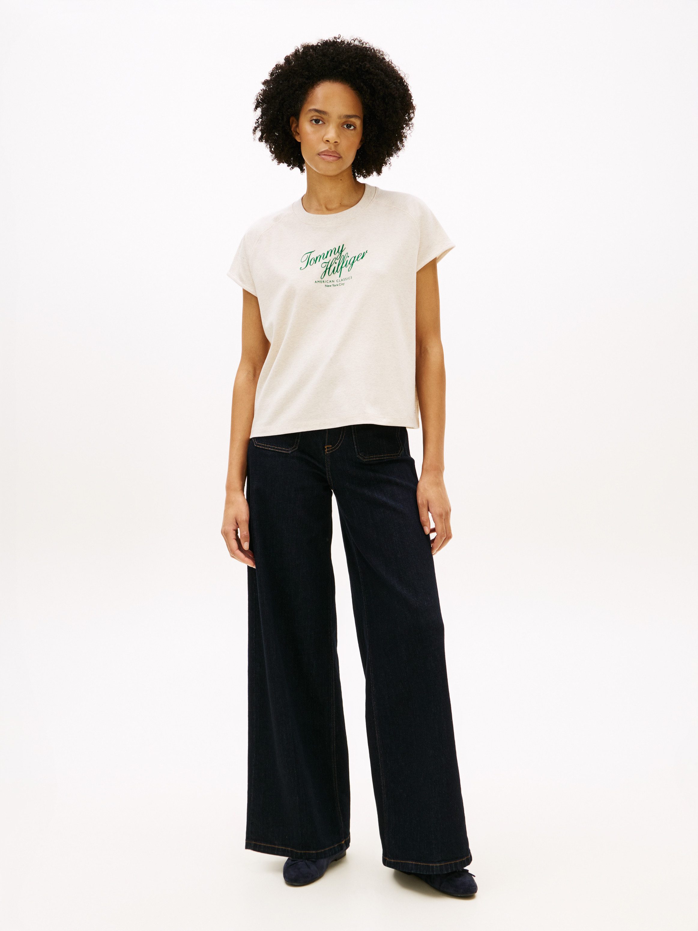 Tommy Hilfiger Kurzarmshirt SEASONAL SCRIPT CAP SLV TEE mit Raglanärmeln, Relaxed Fit