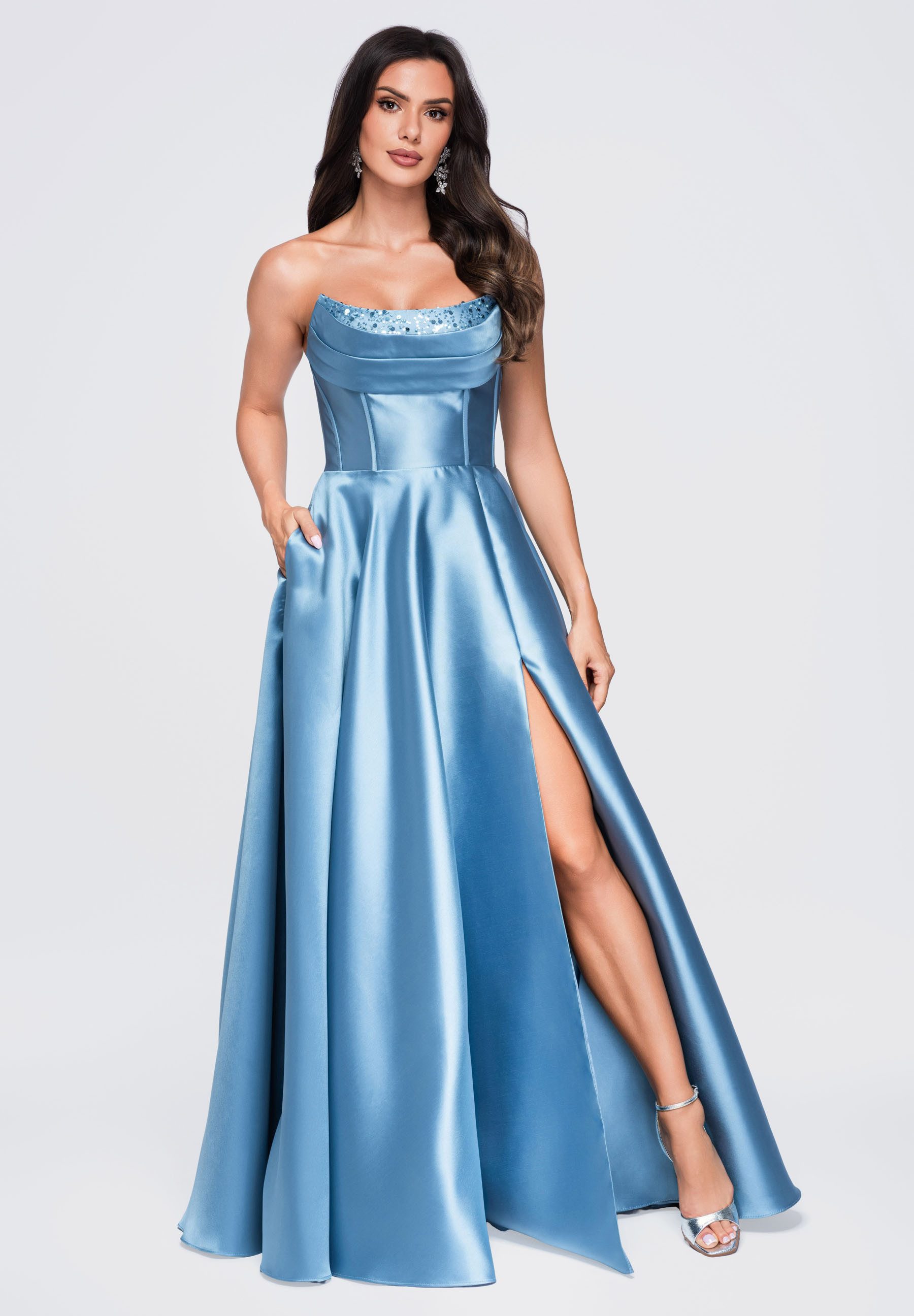 OMBRE Abendkleid Damen Abendkleid Maxi mit schwingendem Rock Blau L (kein Set, 1-tlg) in Unifarbe – Bild 2 von 5