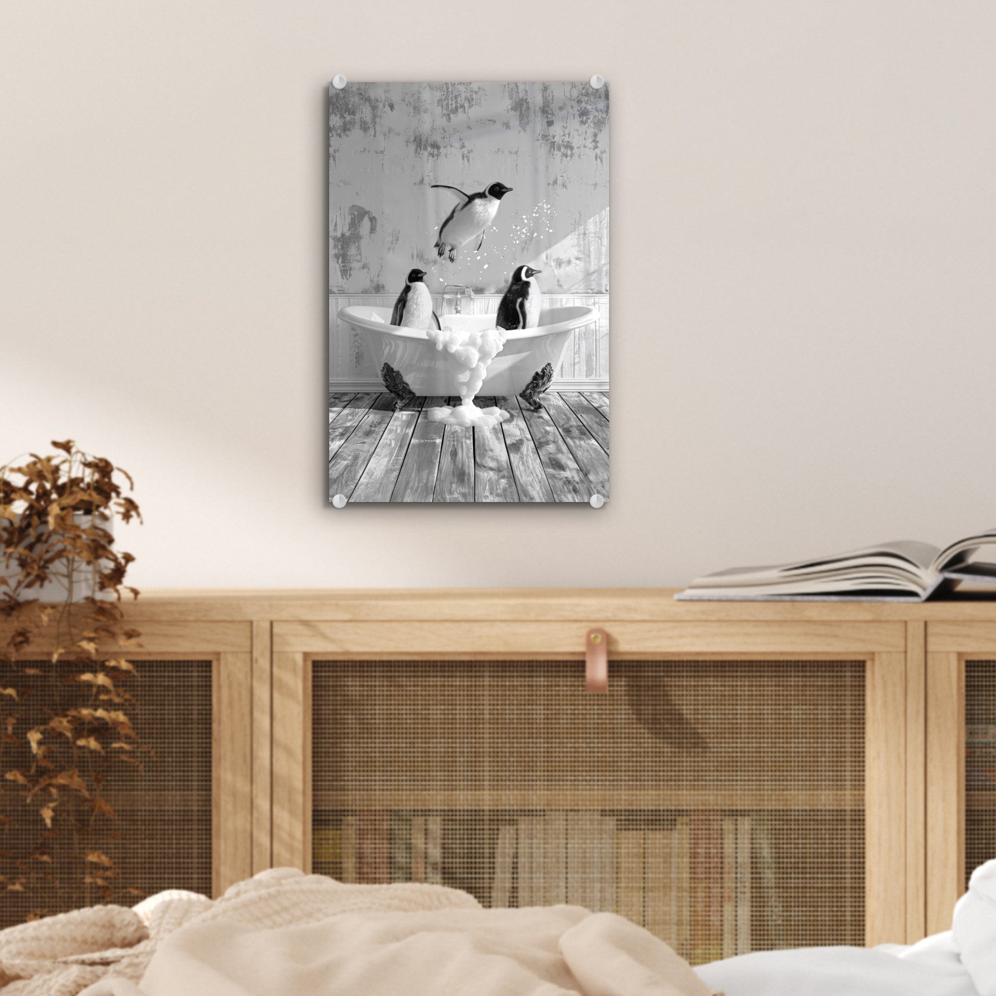 MuchoWow Acrylglasbild Pinguine - Vintage - Tiere - Schwarz - Weiß, Inkl. Aufhängung, Acrylglasbilder Badezimmer, Toilette Bilder auf Glas, 20x30 cm – Bild 5 von 5