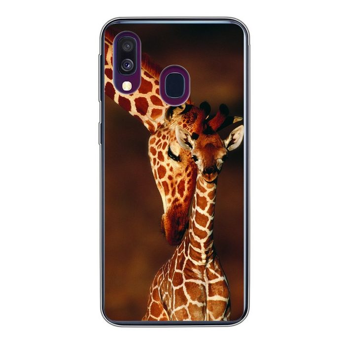 MuchoWow Handyhülle Giraffe - Kalb - Porträt Handyhülle Samsung Galaxy A40 Smartphone-Bumper Print Handy