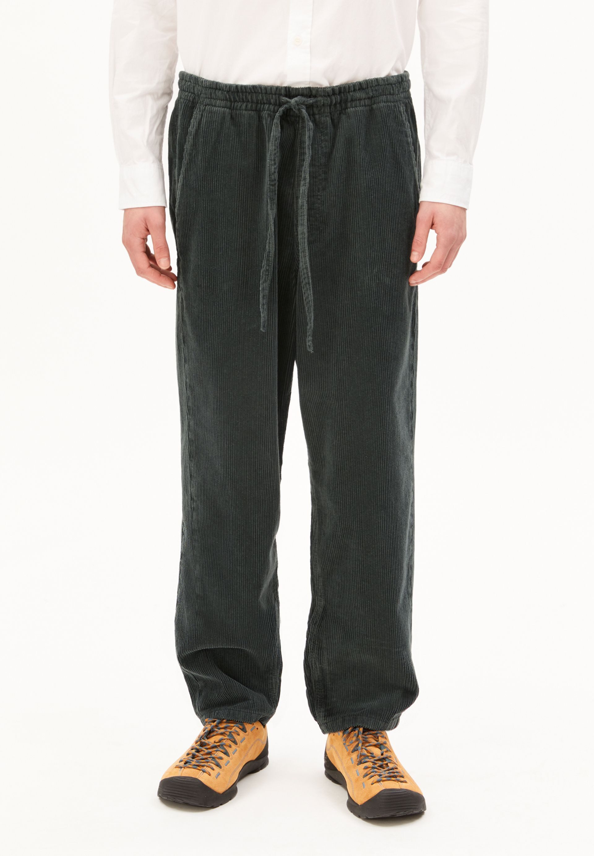 Armedangels Stoffhose PULL ON CORDUROY Hose aus 100% Bio-Baumwolle (Mid waist, Baggy Fit)
