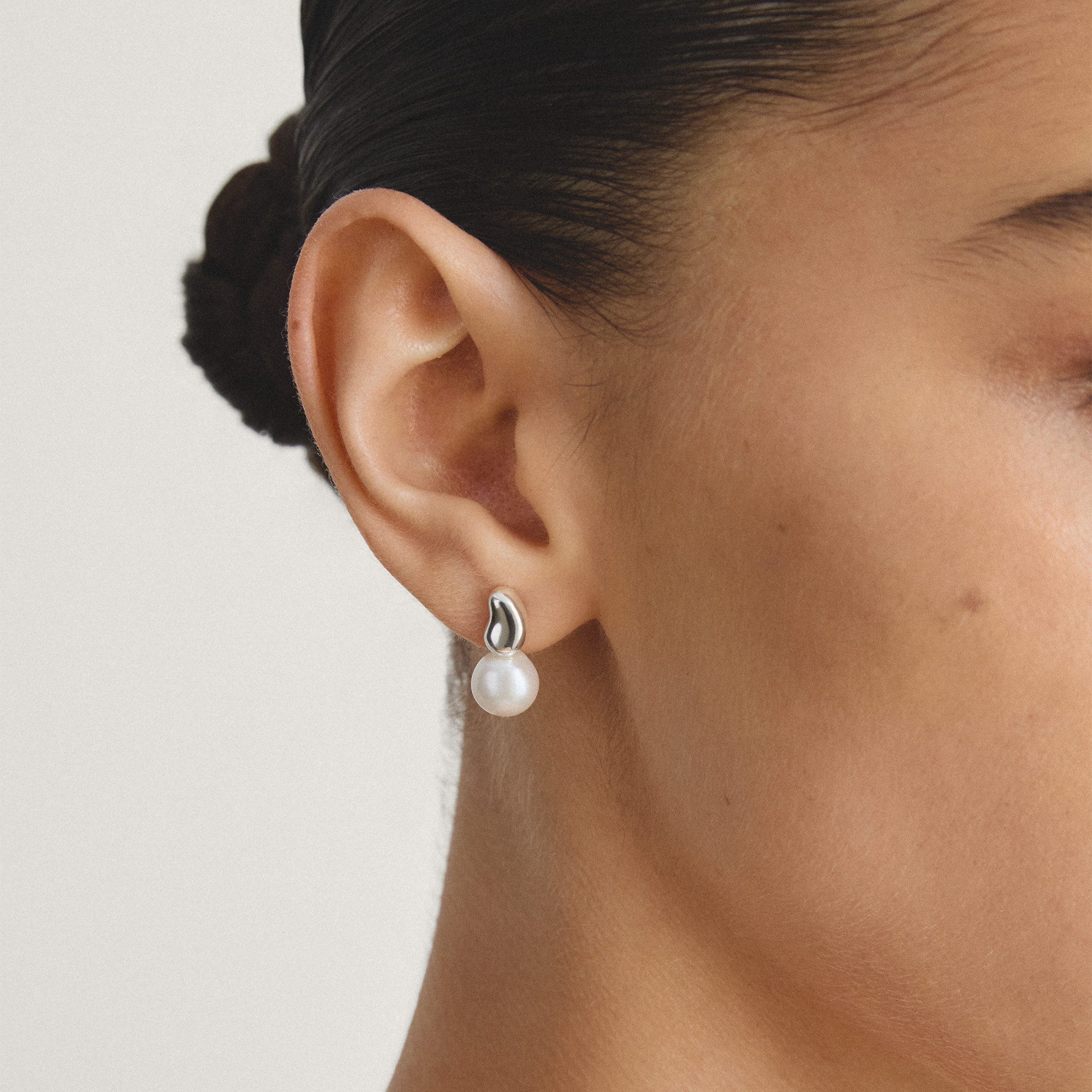 THOMAS SABO Paar Ohrstecker Bold Elegance Ohrstecker Perle klein, mit Süßwasserzuchtperle