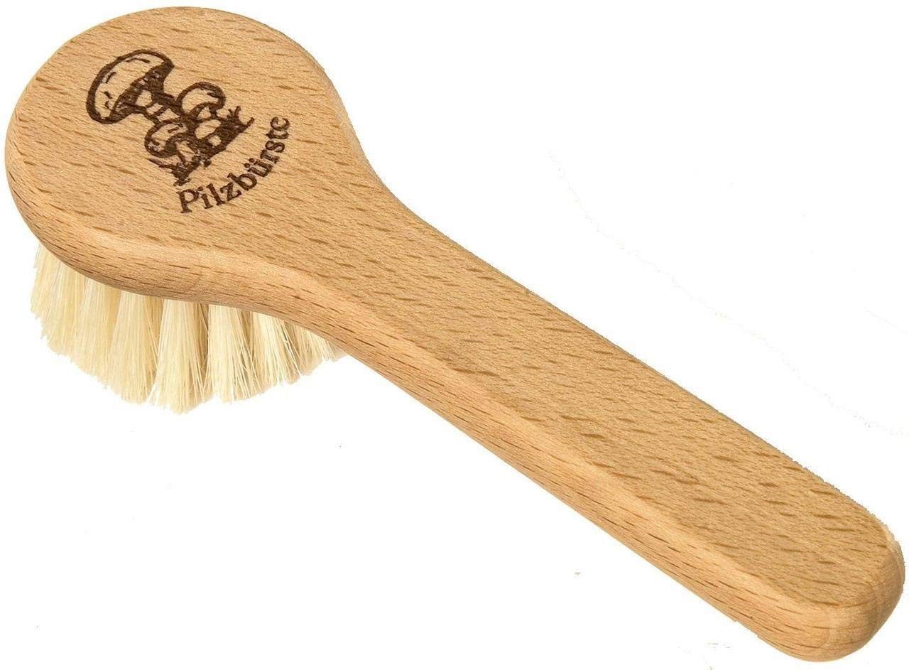 Redecker Reinigungsbürste Redecker Champignonbürste mit langem Stiel aus Holz, Ideal zum Reinigen von Pilzen, ergonomisches Design